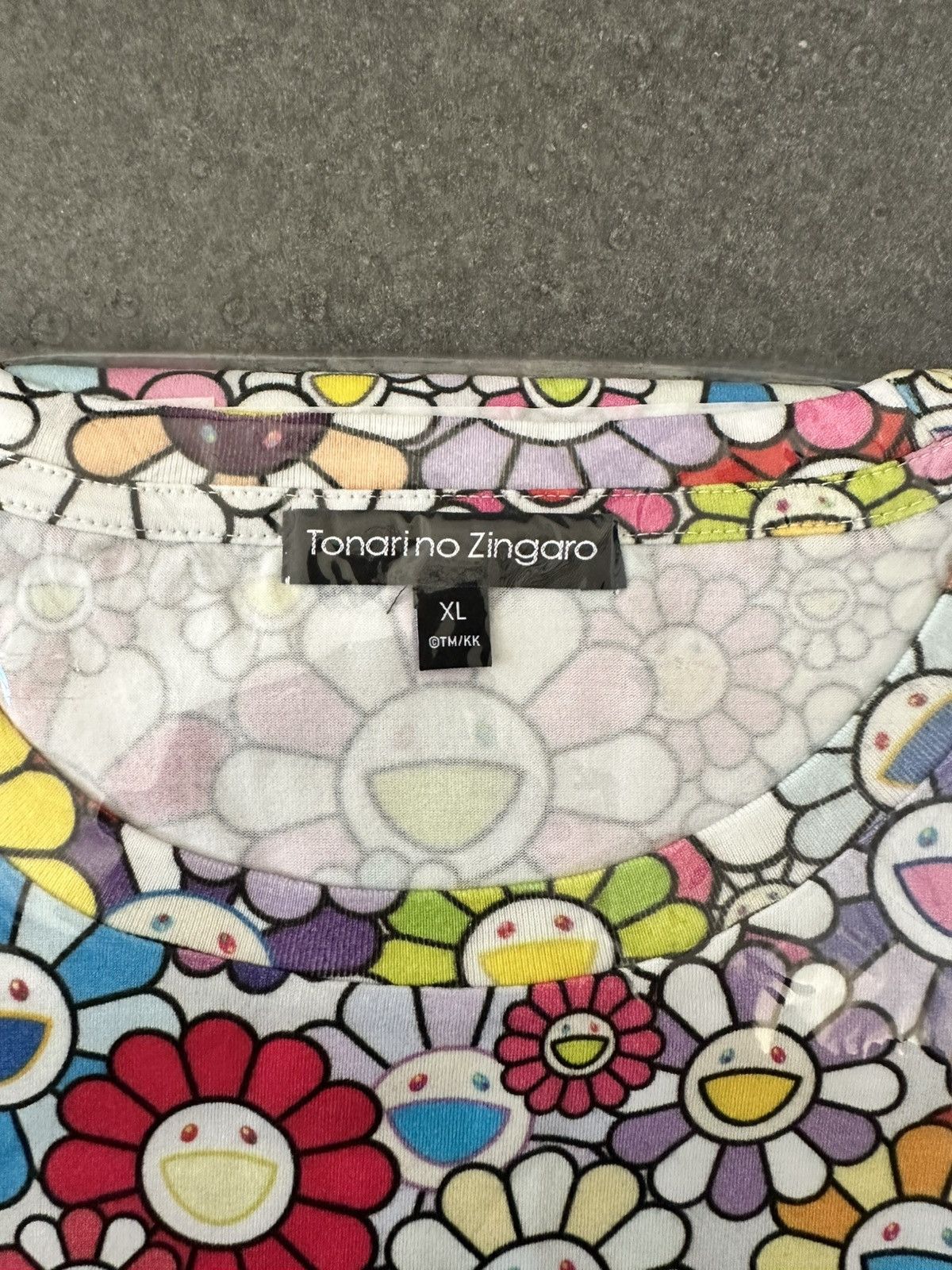 Takashi Murakami Takashi Murakami Tonari no Zíngaro Flower T-Shirt Size US XL / EU 56 / 4 - 2 Thumbnail