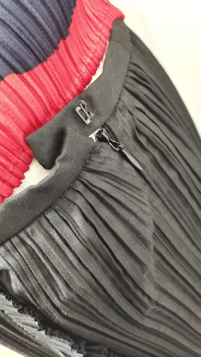 Issey Miyake Issey Miyake size:3 Black vintage one-piece petal skirt Size 22" - 7 Thumbnail