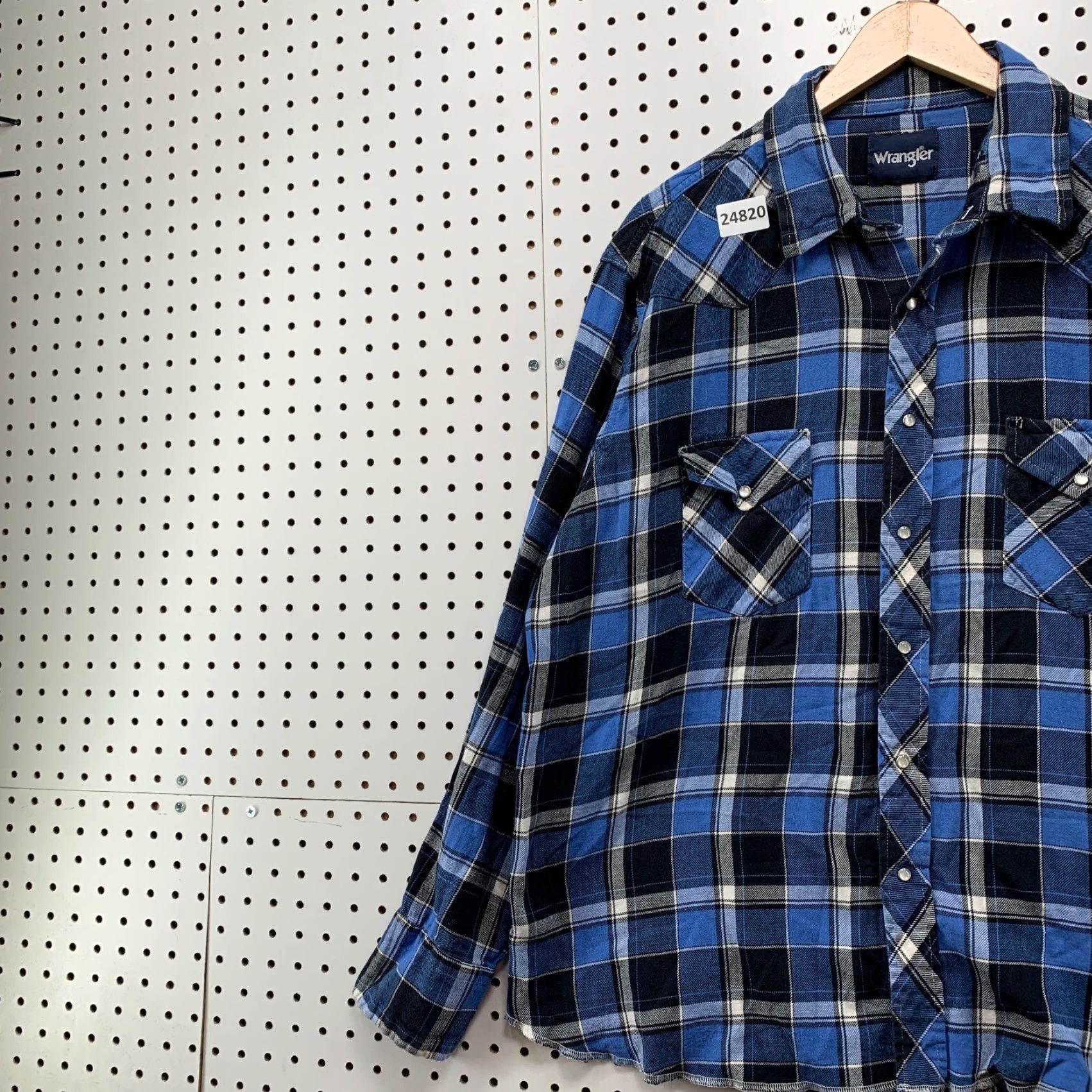 Wrangler VINTAGE Wrangler Western Plaid Shirt Mens 2XL Blue Black Long Sleeve 25.5x31 Wrangler Pearl Snap Plaid Shirt blue Black Long Sleeve Adult 2XL 25.5x31 Size US XXL / EU 58 / 5 - 5 Thumbnail