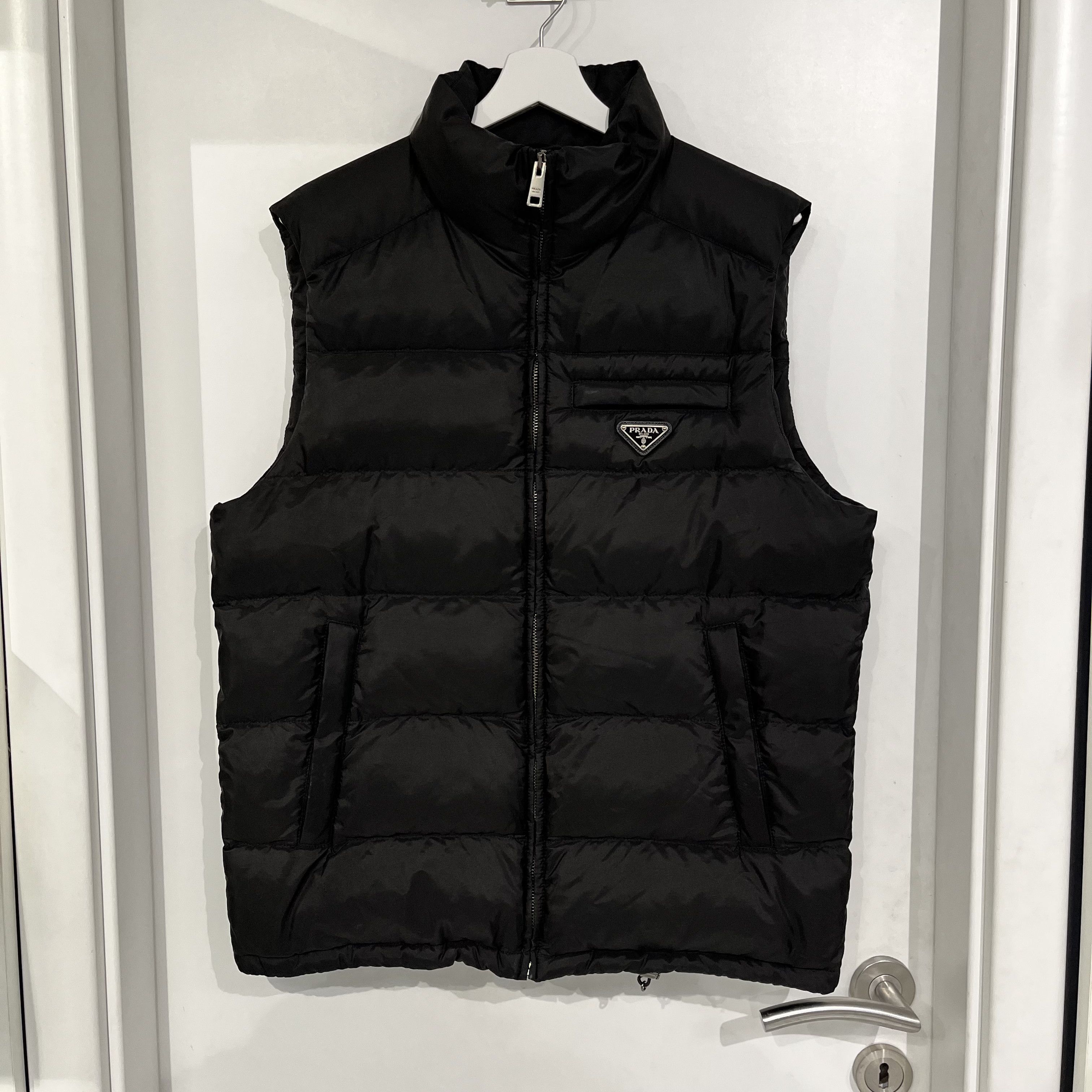 Prada Prada Padded Re-Nylon Vest Black Size US L / EU 52-54 / 3 - 1 Thumbnail