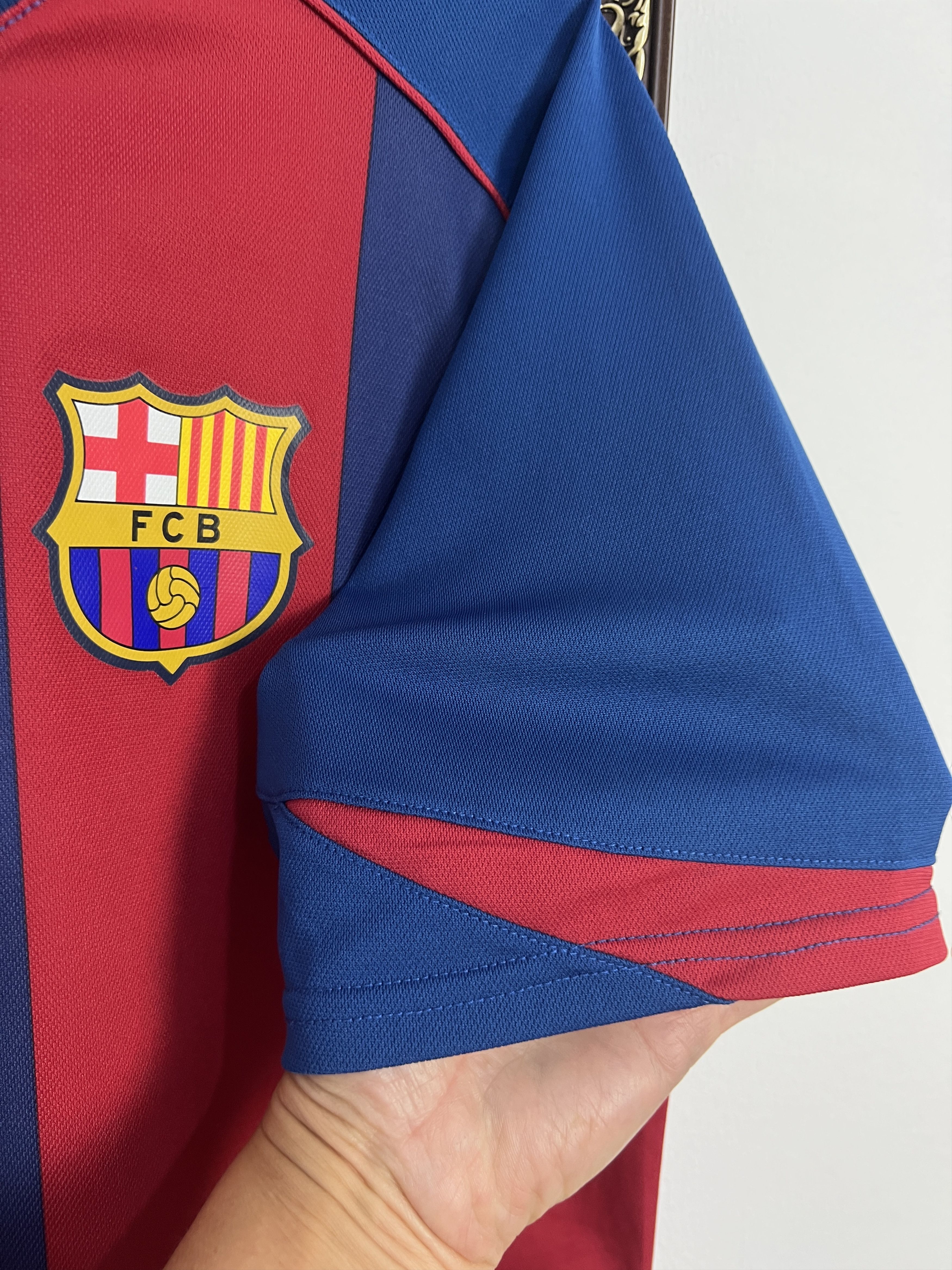 Nike Barcelona football shirt 2004 Soccer Nike Jersey Mens Size US M / EU 48-50 / 2 - 4 Thumbnail