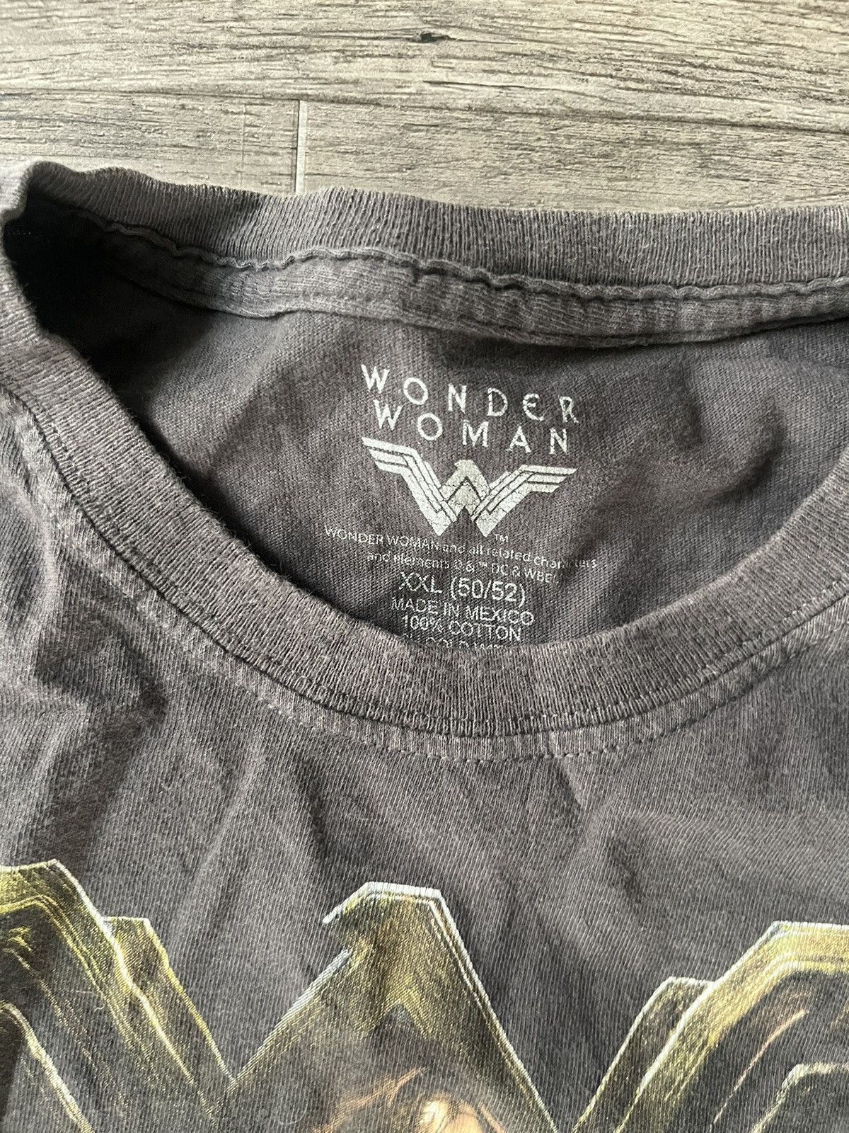 DC × Vintage Vintage 90s y2k Wonder Woman Tee Size US XXL / EU 58 / 5 - 2 Thumbnail