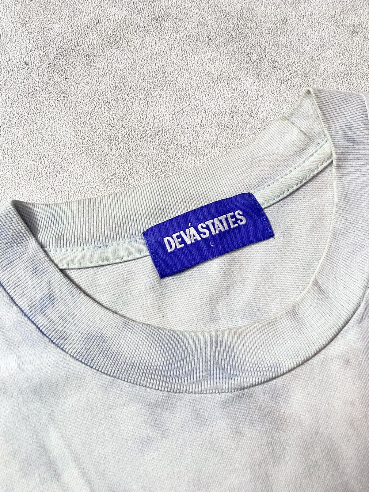 DEVA STATES DEVA STATES RITUAL BLEACHED BLUE TSHIRT Size US L / EU 52-54 / 3 - 10 Thumbnail