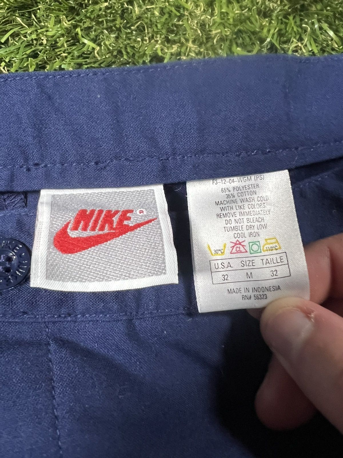 Nike Vintage 90s Nike Navy Retro Essential Rare Golf Shorts Size US 32 / EU 48 - 2 Thumbnail