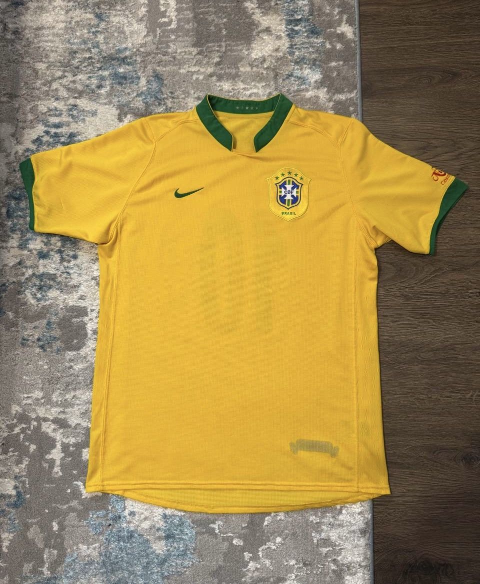 Vintage Vintage Brazil #10 National Team Jersey | CBF Nike Size US L / EU 52-54 / 3 - 1 Thumbnail