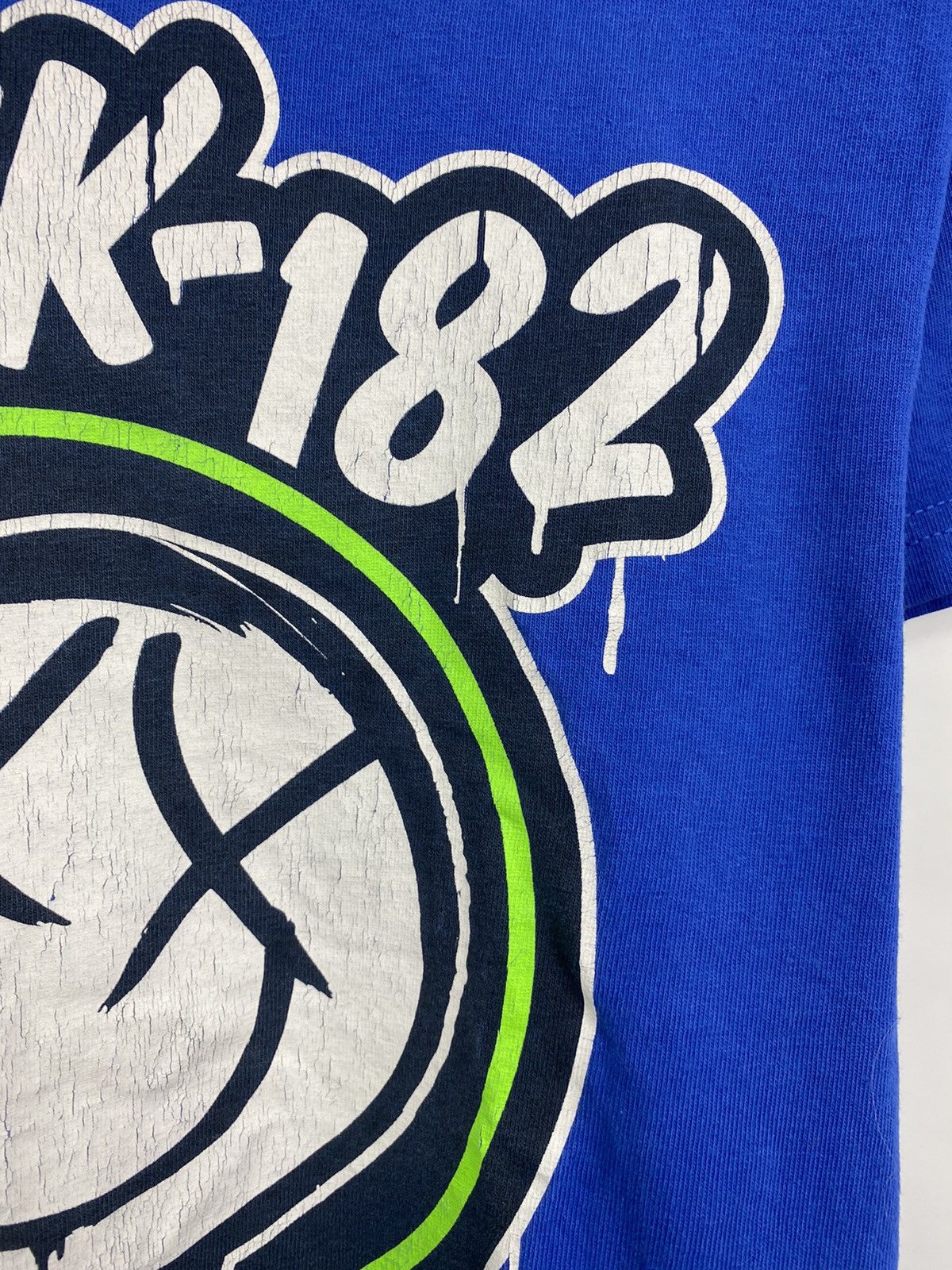 Band Tees Vintage Blink 182 t-shirt Rock Band Rare Retro Hype Y2K Size US S / EU 44-46 / 1 - 8 Thumbnail