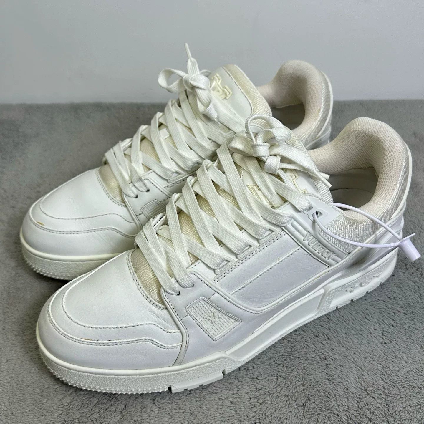 Louis Vuitton Louis Vuitton Training White Lowtop Sneakers 41 Men Size US 8.5 / EU 41-42 - 1 Thumbnail