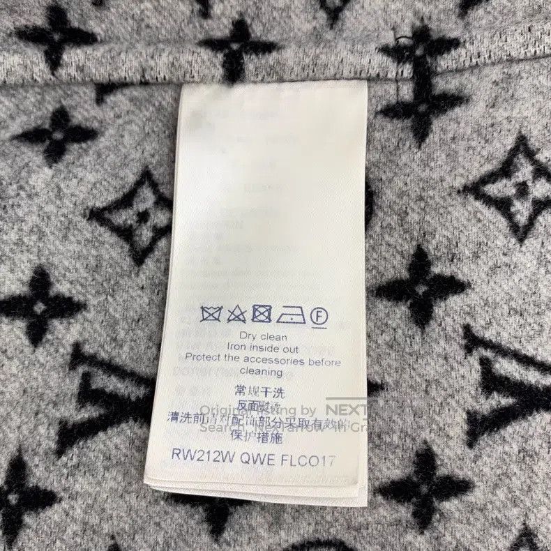 Louis Vuitton Louis Vuitton Black lining logo, full print, sheep wool ho Size XXS / US 00 / IT 34 - 6 Thumbnail