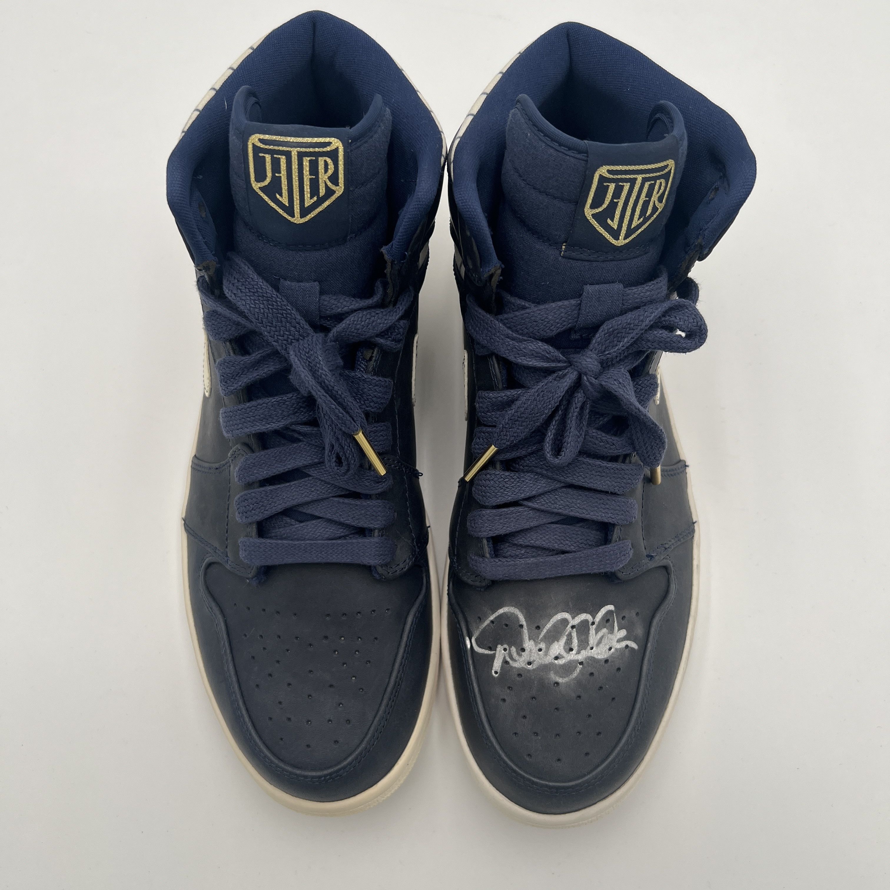 Jordan Brand × New York Yankees × Nike Jordan 1 Derek Jeter RE2PECT SIGNED COA Rare Nike Sneakers Size US 11 / EU 44 - 6 Thumbnail