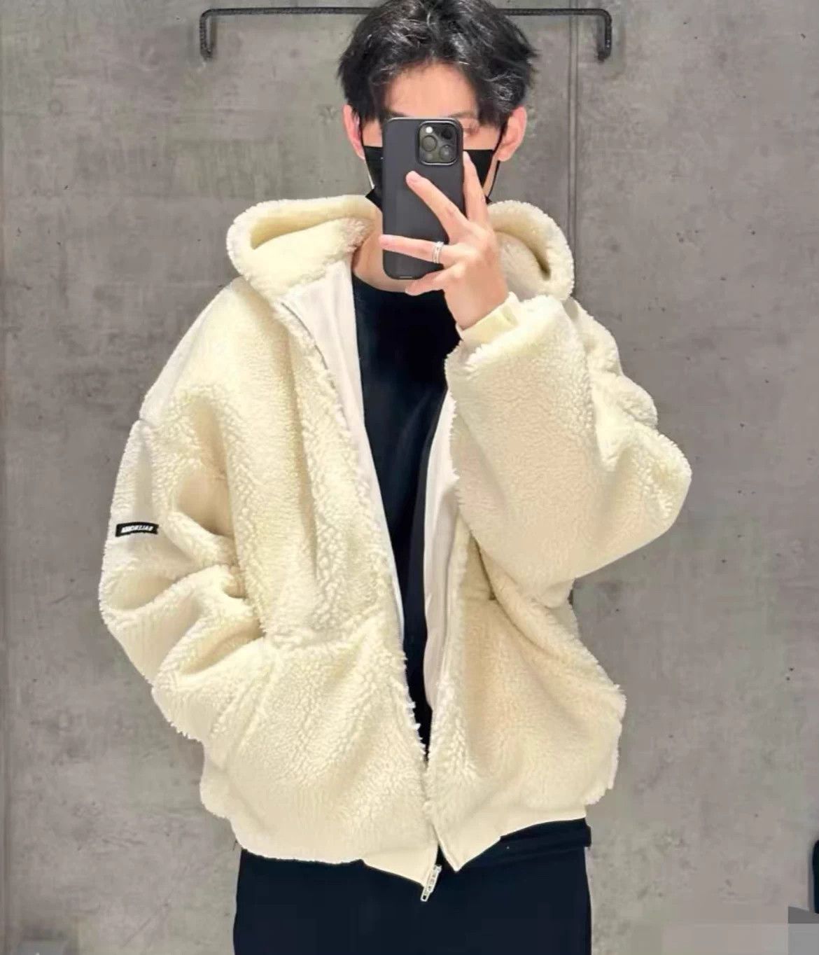 Balenciaga Balenciaga Teddy Cuff Logo Fleece Hooded Jacket Size 2 Mint Size US M / EU 48-50 / 2 - 1 Thumbnail