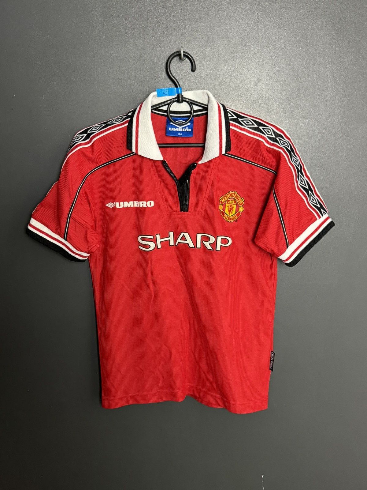 Umbro KIDS Manchester United 98/00 Home Giggs Football Jersey Size US XS / EU 42 / 0 - 2 Thumbnail