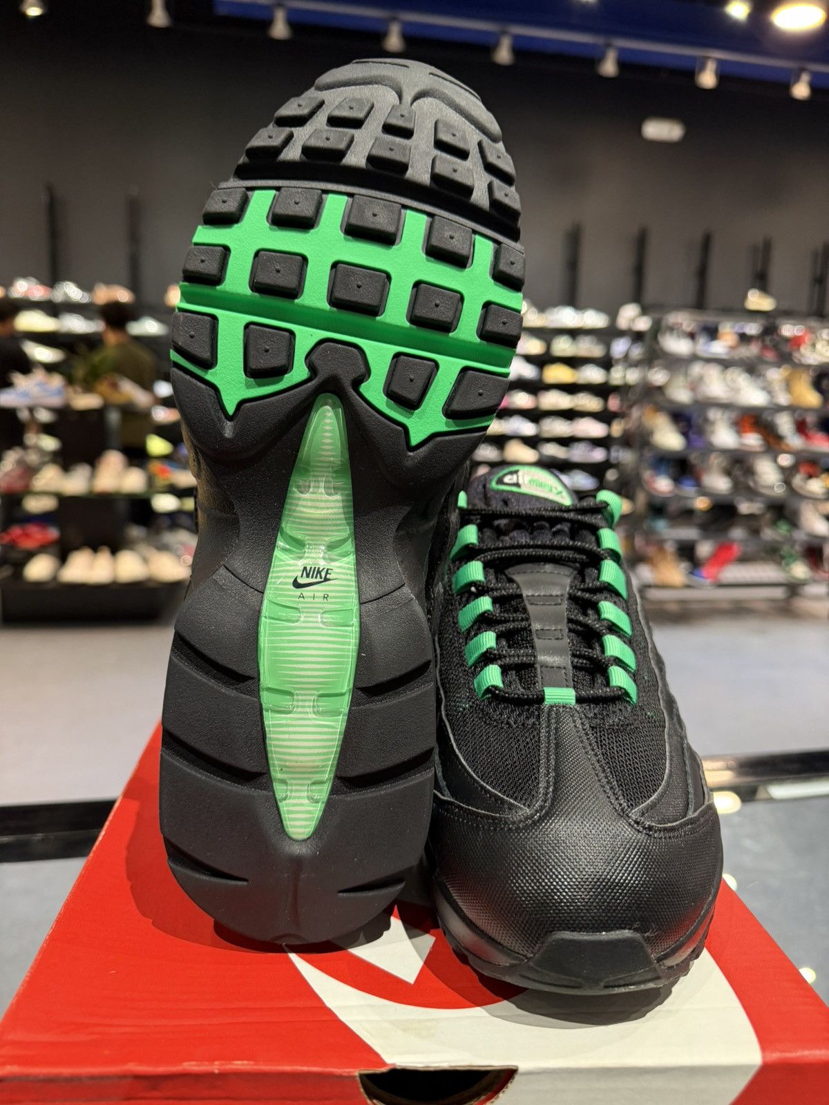 Nike Size 9 - Nike Air Max 95 OG Big Bubble Black Green Shock Size US 9 / EU 42 - 7 Thumbnail