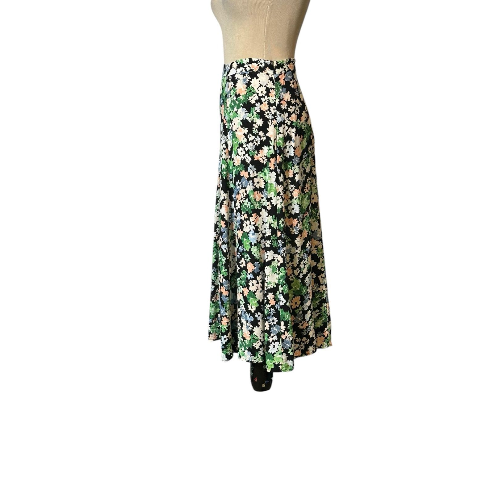 H&M H&M black green floral a line skirt size maxi skirt size 6 Size 28" / US 6 / IT 42 - 7 Thumbnail