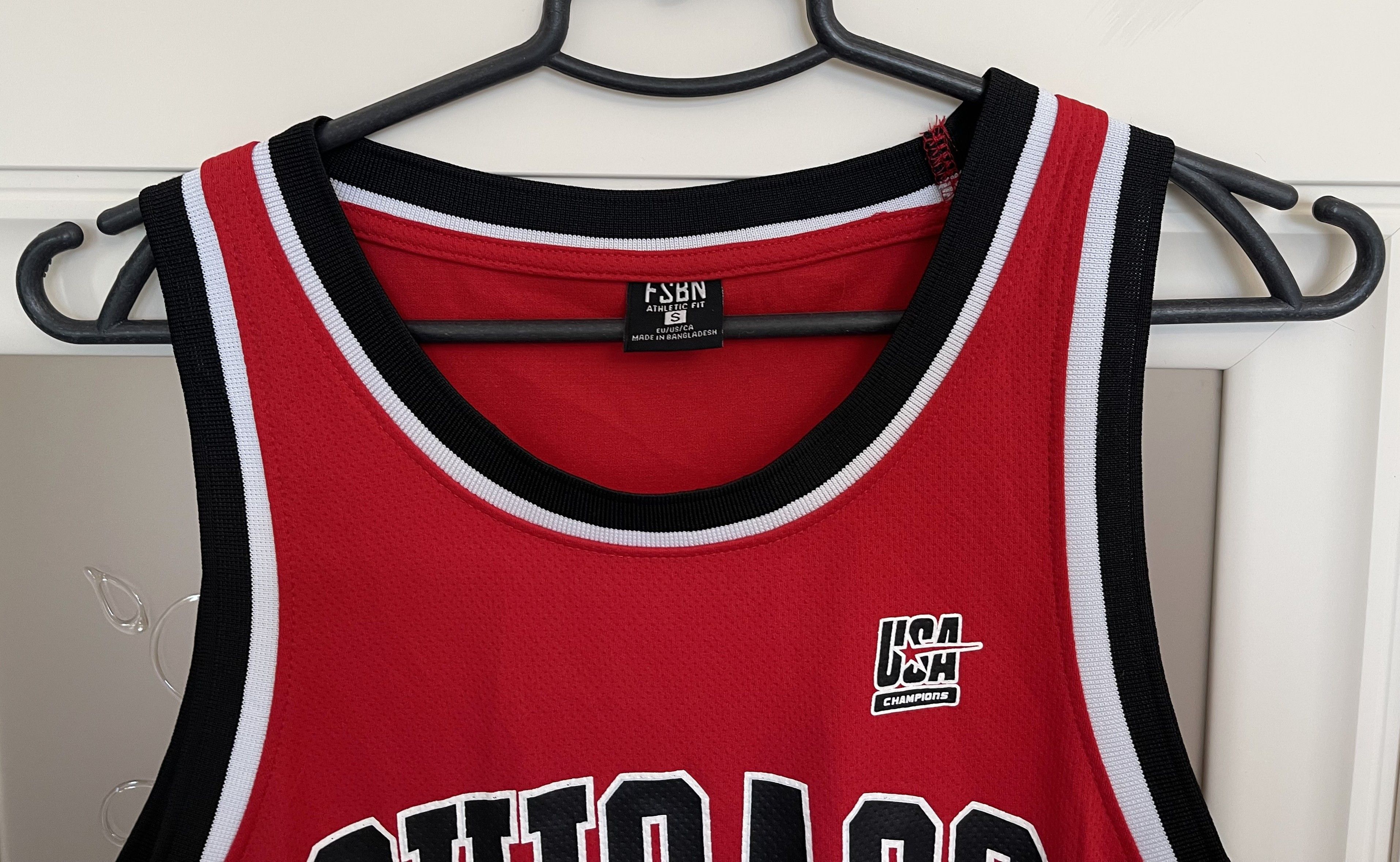 Vintage CHICAGO USA CHAMPIONS Basketball FSBN Size US S / EU 44-46 / 1 - 3 Thumbnail