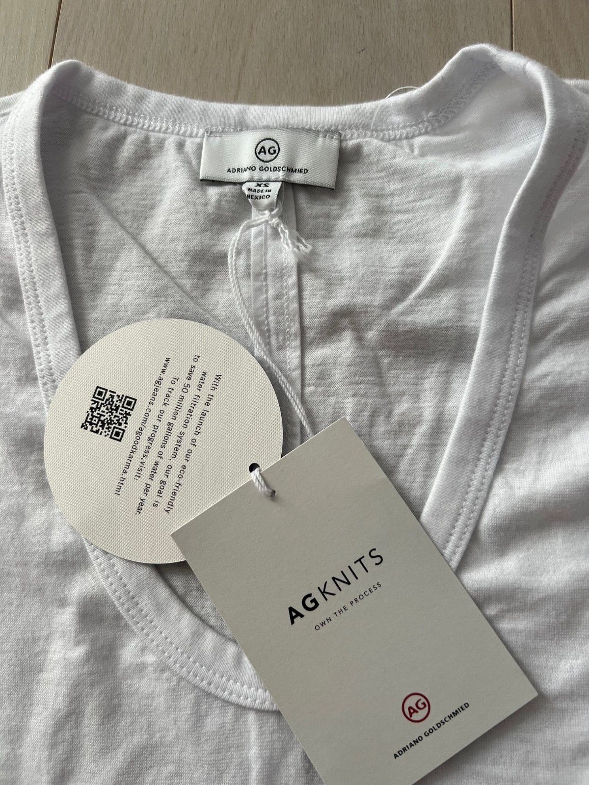 AG Adriano Goldschmied AG Adriano Goldschmied Hensen V-Neck Tee White ( XS ) Size XS / US 0-2 / IT 36-38 - 3 Thumbnail