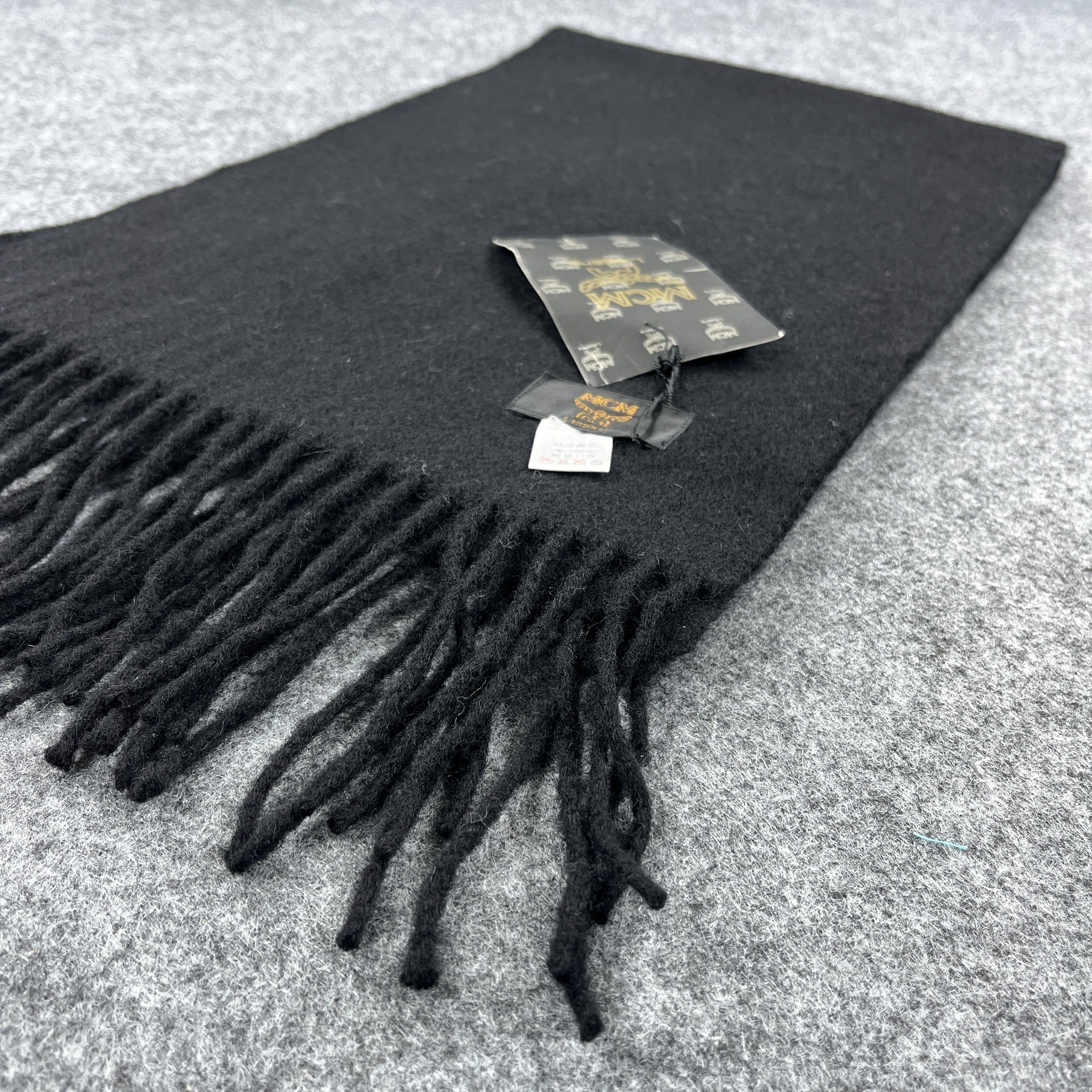 MCM MCM Plain Black Scarf / Muffler / Neckwear T1143 Size ONE SIZE - 9 Thumbnail