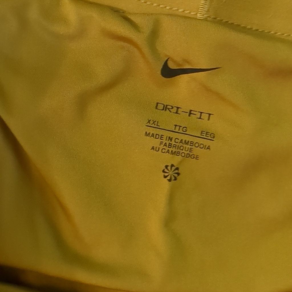 Nike Nike challenger gold running shorts size XXL Size US 38 / EU 54 - 2 Thumbnail