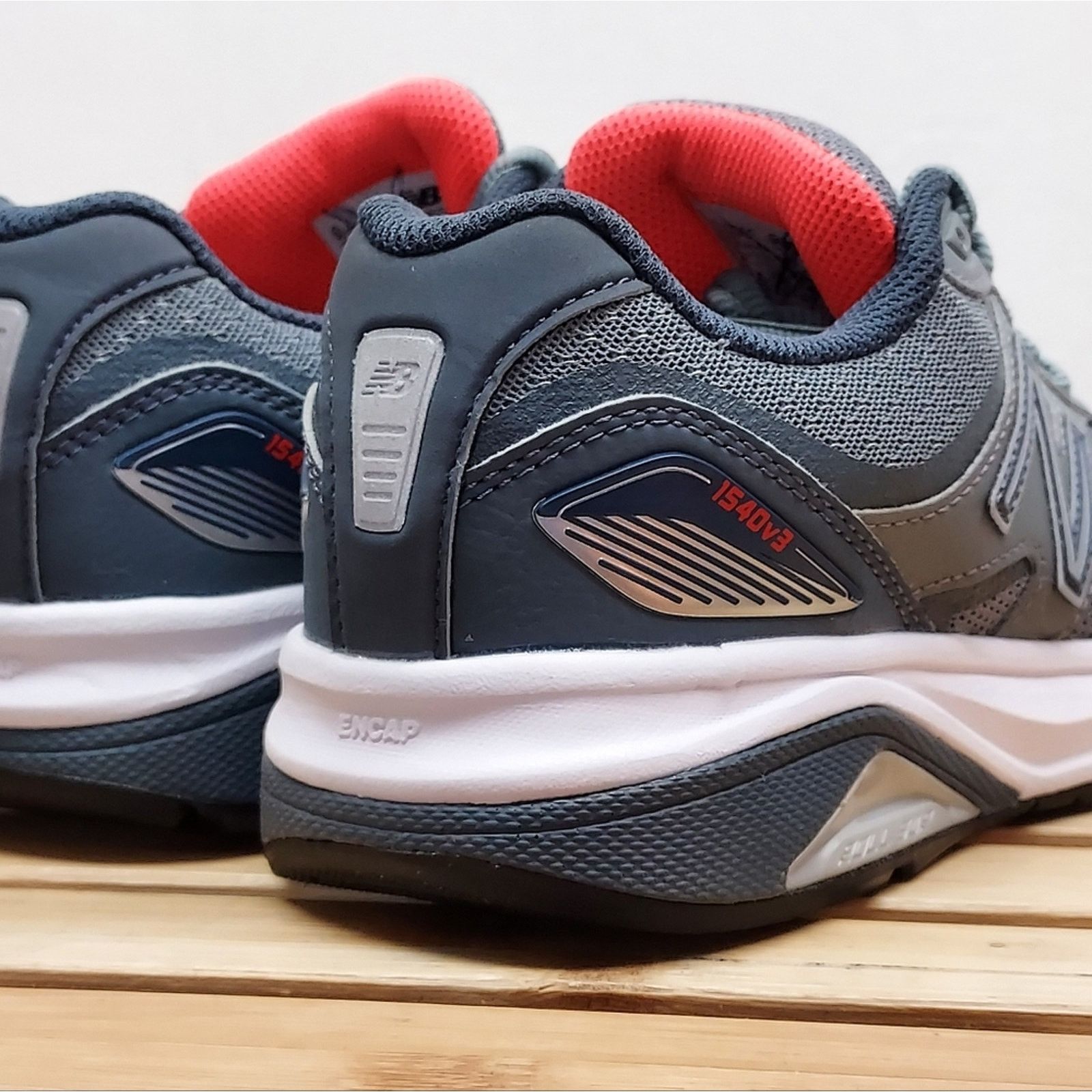 New Balance New Balance Womens | Grey | 1540 V3 Athletic Shoes Size 7.5 Size US 7.5 / IT 37.5 - 3 Thumbnail