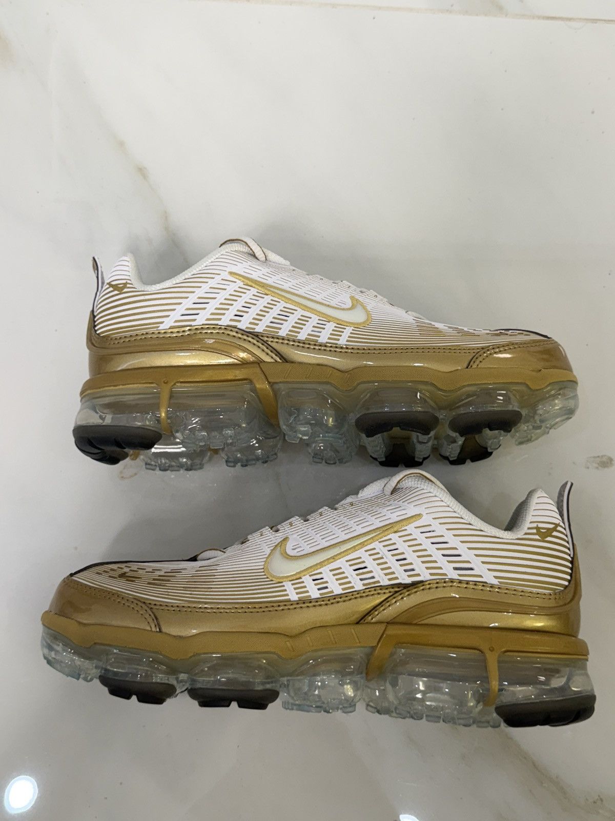 Nike Nike Air VaporMax 360 White Metallic Gold Size 9.5 Size US 9.5 / EU 42-43 - 3 Thumbnail