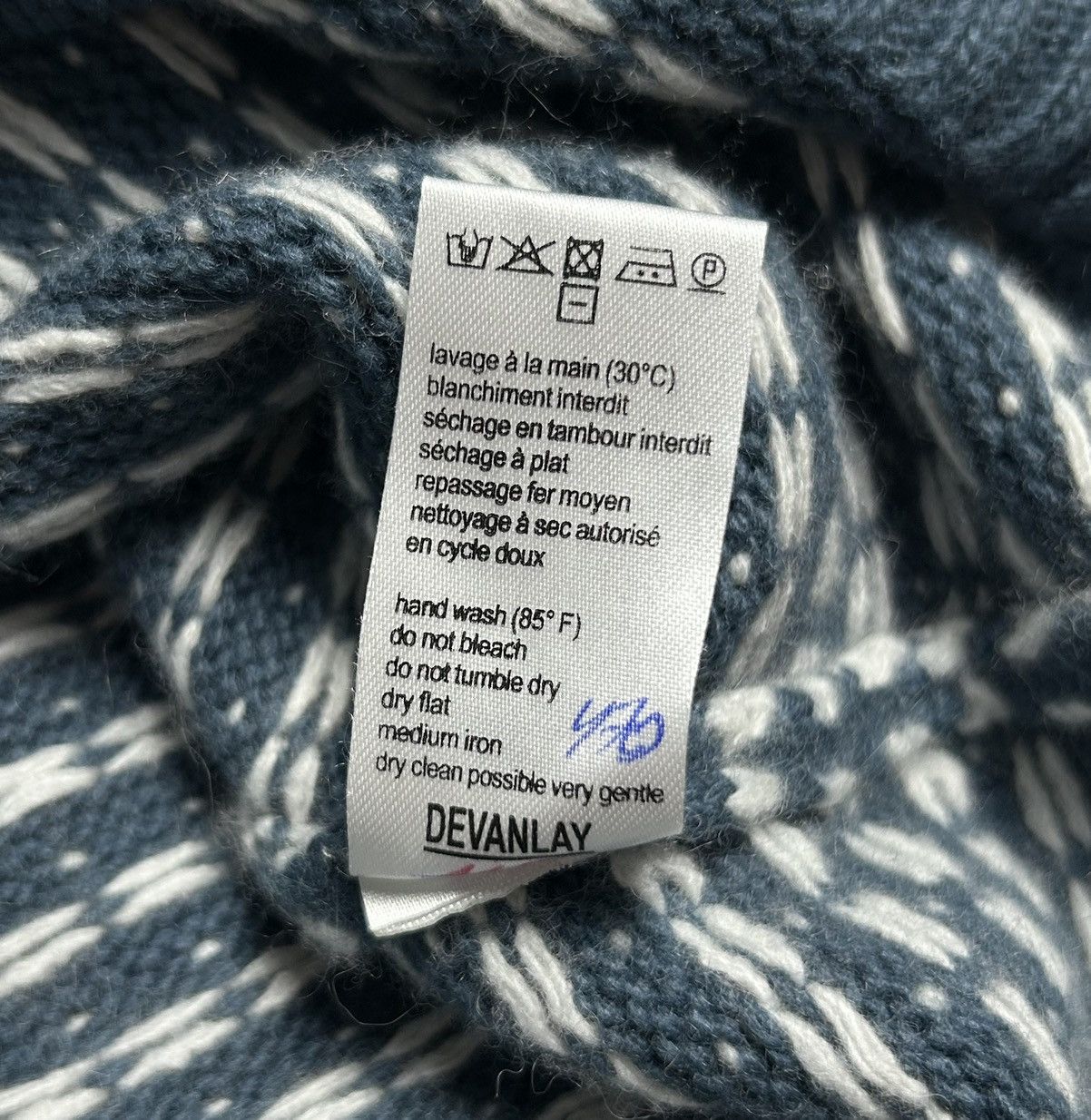 Lacoste × Vintage Vintage Lacoste Knitted V Neck Pattern Sweater Size US L / EU 52-54 / 3 - 14 Thumbnail