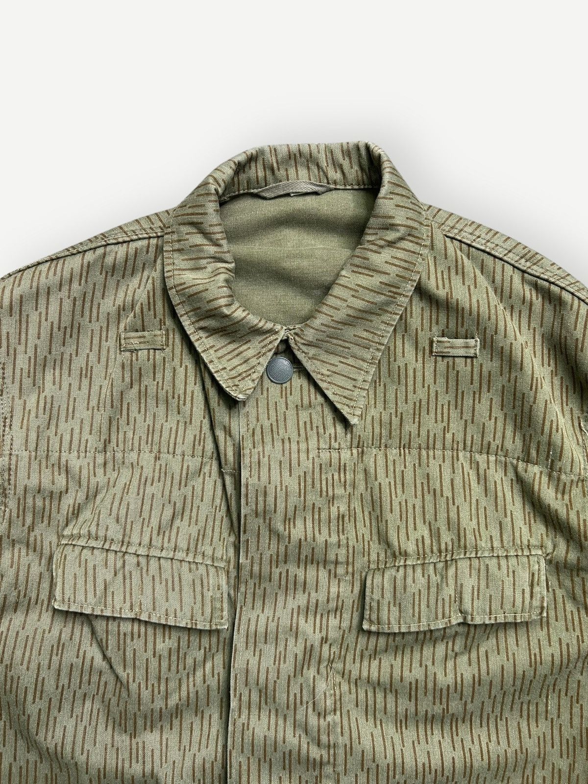 Vintage Vintage 60s/70s Military Raindrop Camo Field Jacket Size US M / EU 48-50 / 2 - 4 Thumbnail
