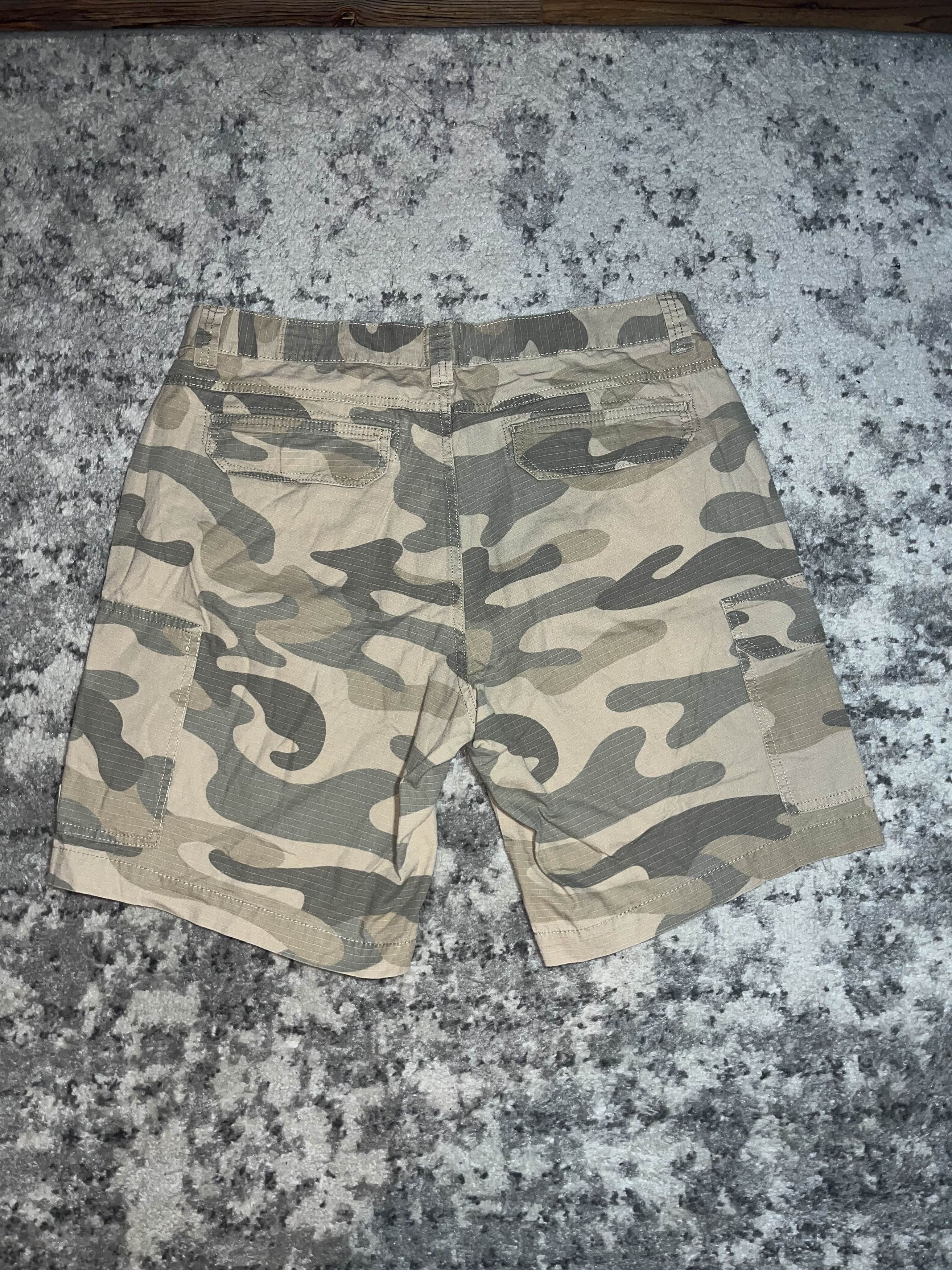 Redhead Vintage Y2K RedHead Baggy Camo Cargo Shorts Size US 38 / EU 54 - 2 Thumbnail