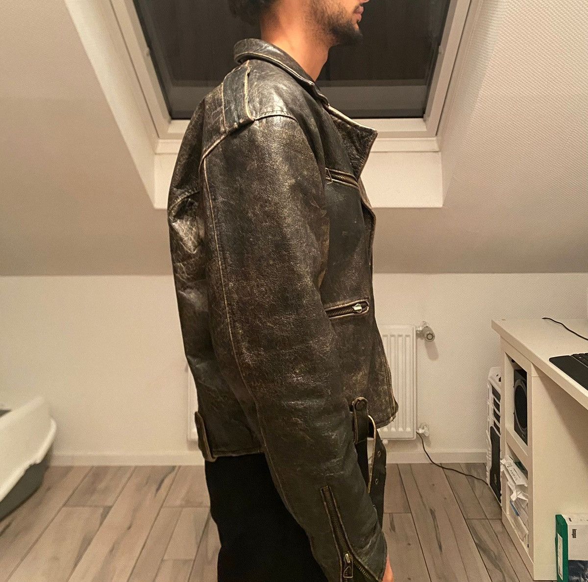 Vintage Heavy Leather Jacket - from BricklaneMarket Size US L / EU 52-54 / 3 - 3 Thumbnail