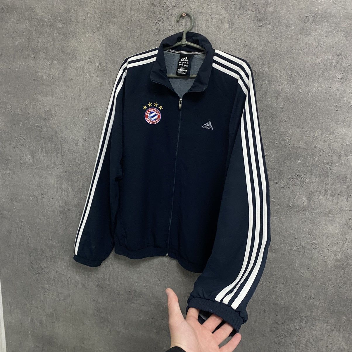 Adidas Adidas Fc Bayern Munich Track Jacket Vintage Soccer Size US M / EU 48-50 / 2 - 5 Thumbnail