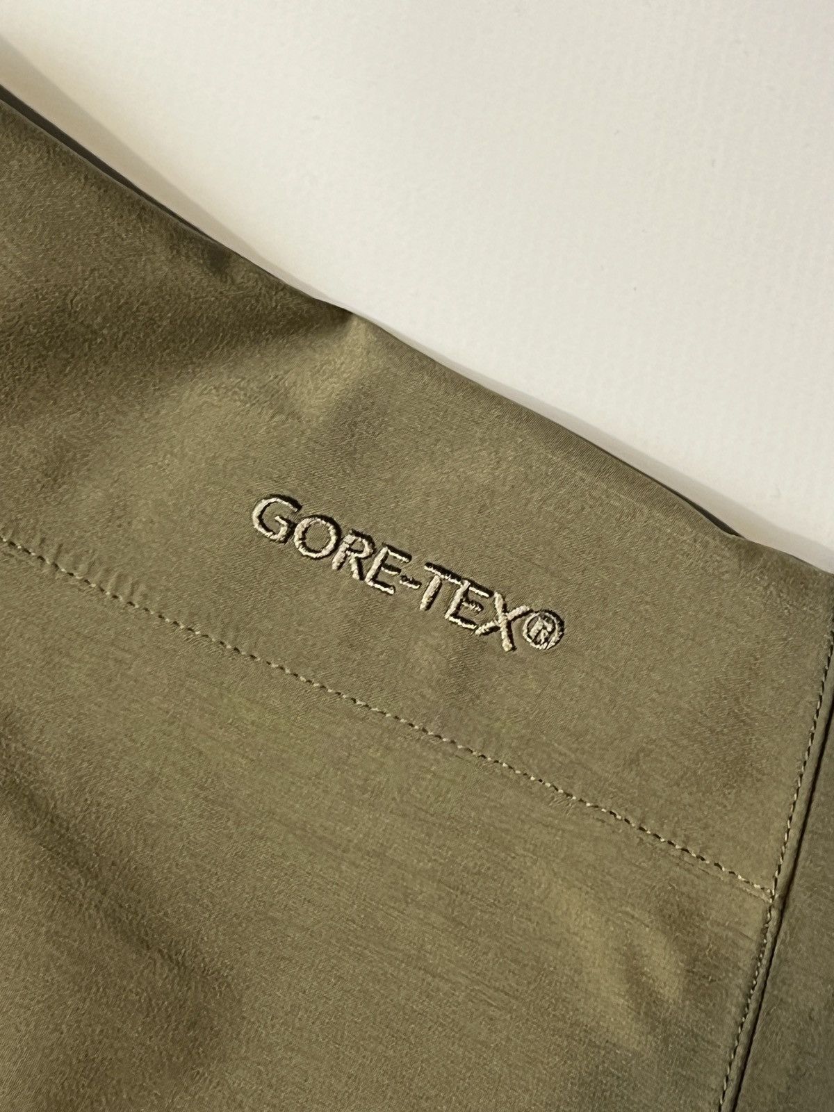 Arc'teryx Arc'teryx LEAF Alpha Gen 1 Jacket – Crocodile / Gore-Tex Size US XL / EU 56 / 4 - 4 Thumbnail