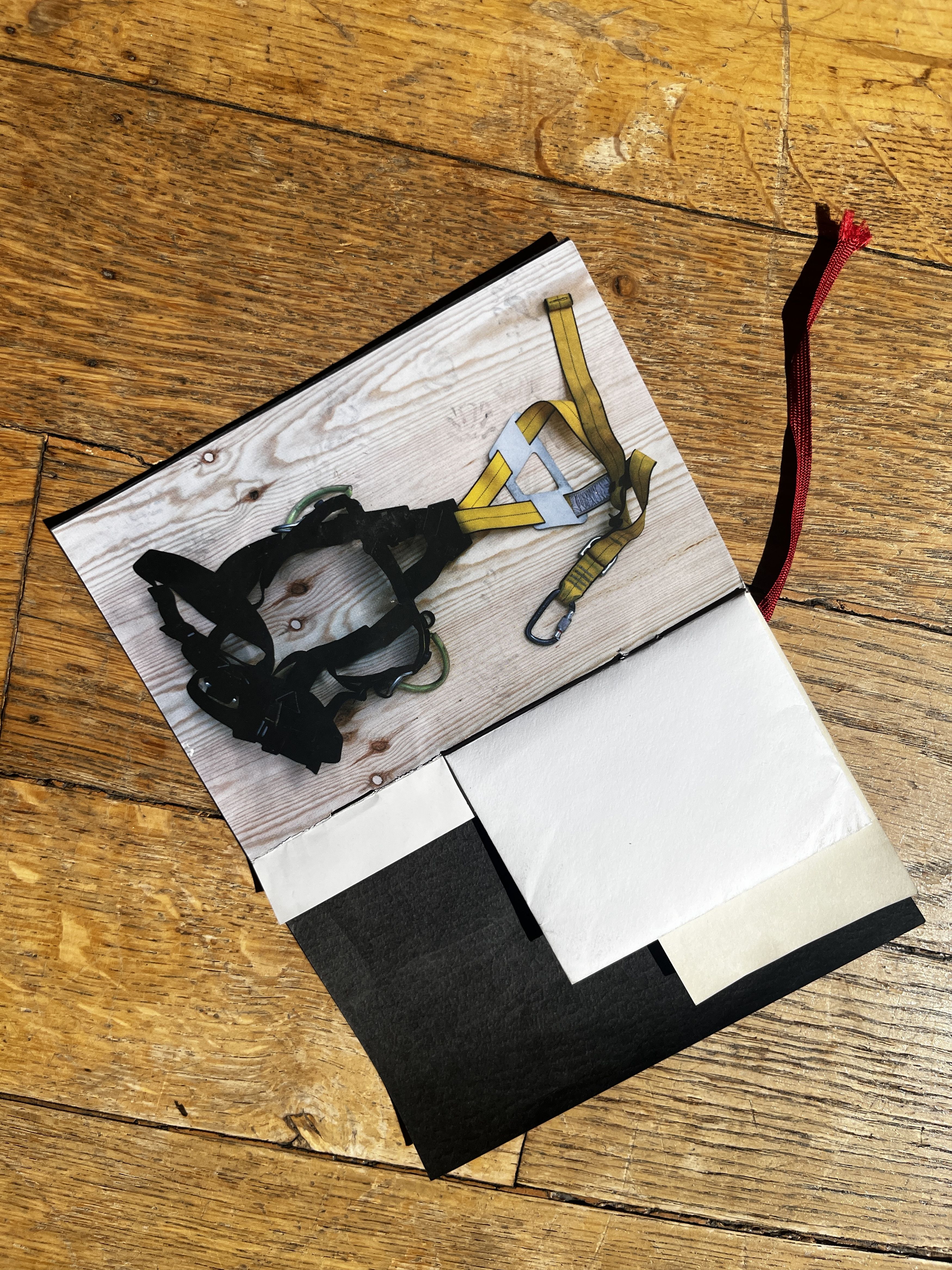 Hedi Slimane Dior Homme Invitation AW2005 Show Size ONE SIZE - 10 Thumbnail