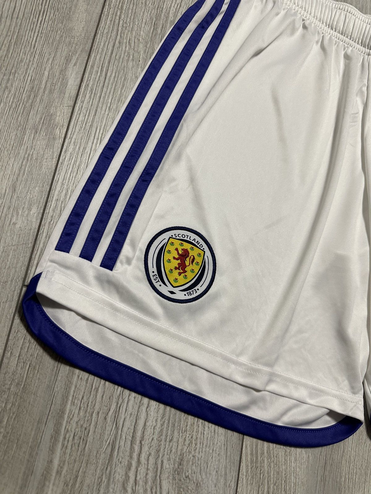 Adidas Adidas Scotland Team Home football shorts 2022 Mens Size L Size US 34 / EU 50 - 3 Thumbnail