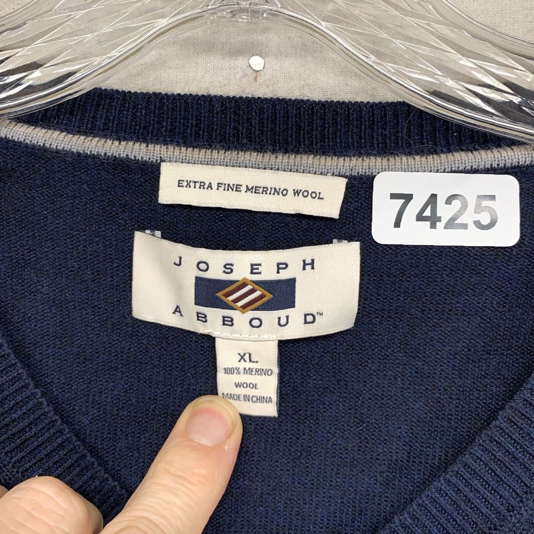 Joseph Abboud Joseph Abboud Sweater Men XL Blue Wool V-Neck Pullover All Seasons Lightweight Regular Fit Mens Size US XL / EU 56 / 4 - 3 Thumbnail