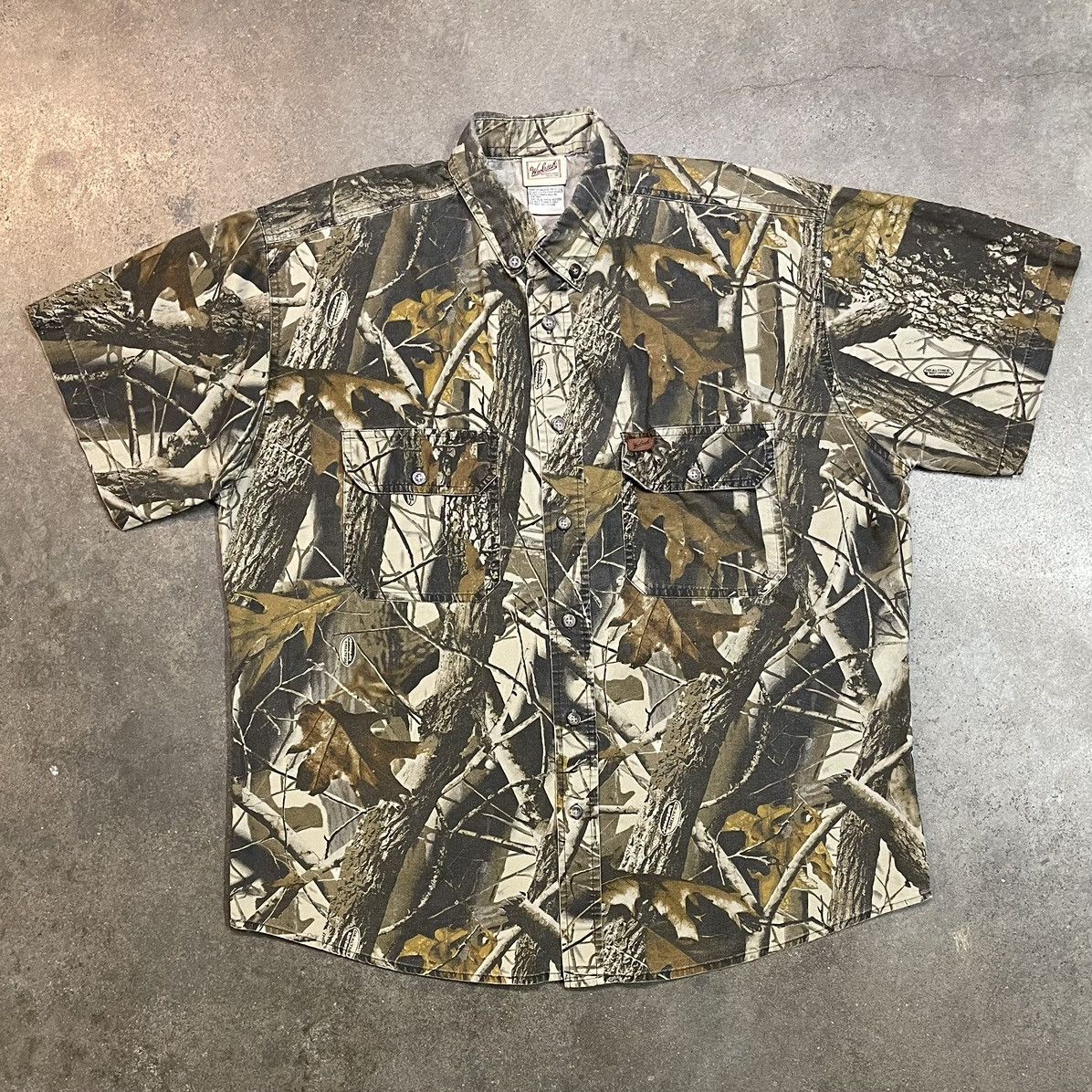 Woolrich Woolen Mills Vintage Woolrich Realtree Hardwoods Camo Button Shirt Size US L / EU 52-54 / 3 - 1 Thumbnail