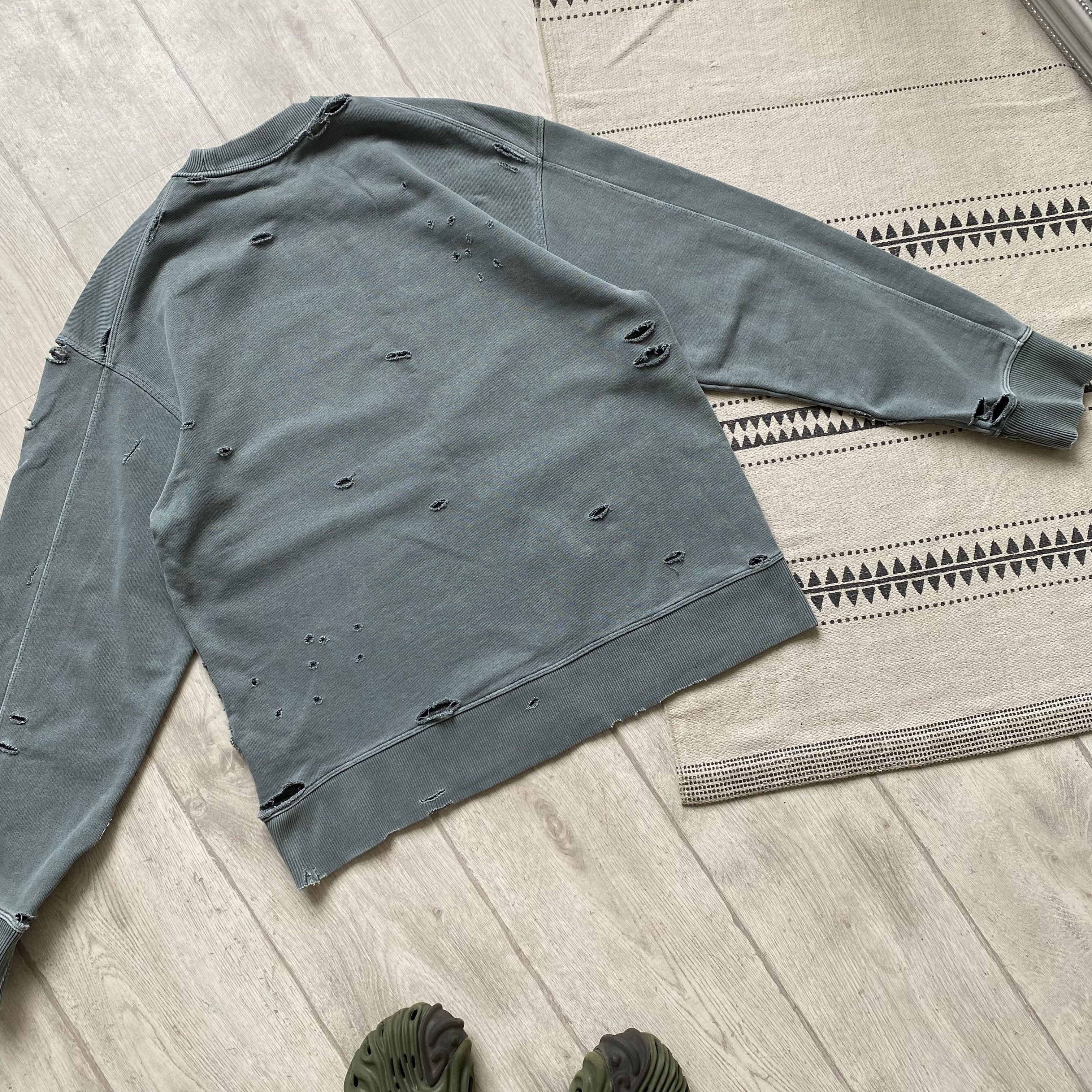 Cos Designer COS Heavy Boxy Sweatshirt Distressed Custom Size US M / EU 48-50 / 2 - 9 Thumbnail
