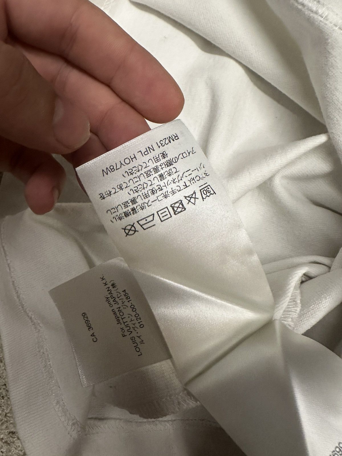 Designer × Louis Vuitton × Rainbow LV SS 23 Rainbow T-Shirt / Size S Size US S / EU 44-46 / 1 - 9 Thumbnail