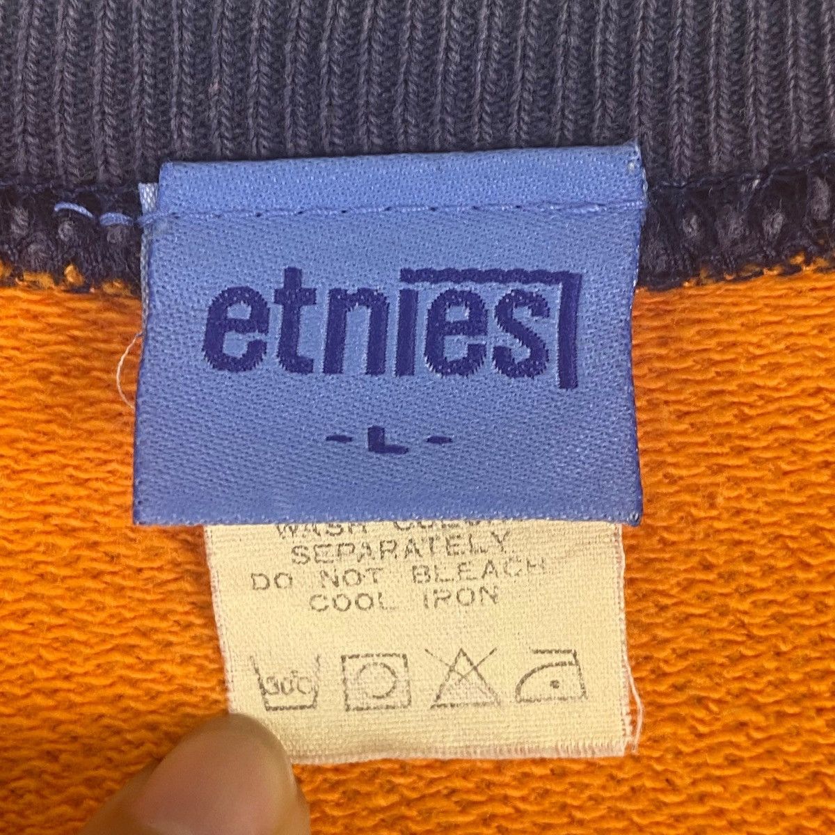 Vintage Vintage Etnies Printed Crewneck Sweatshirt Orange Size L Size US L / EU 52-54 / 3 - 12 Thumbnail