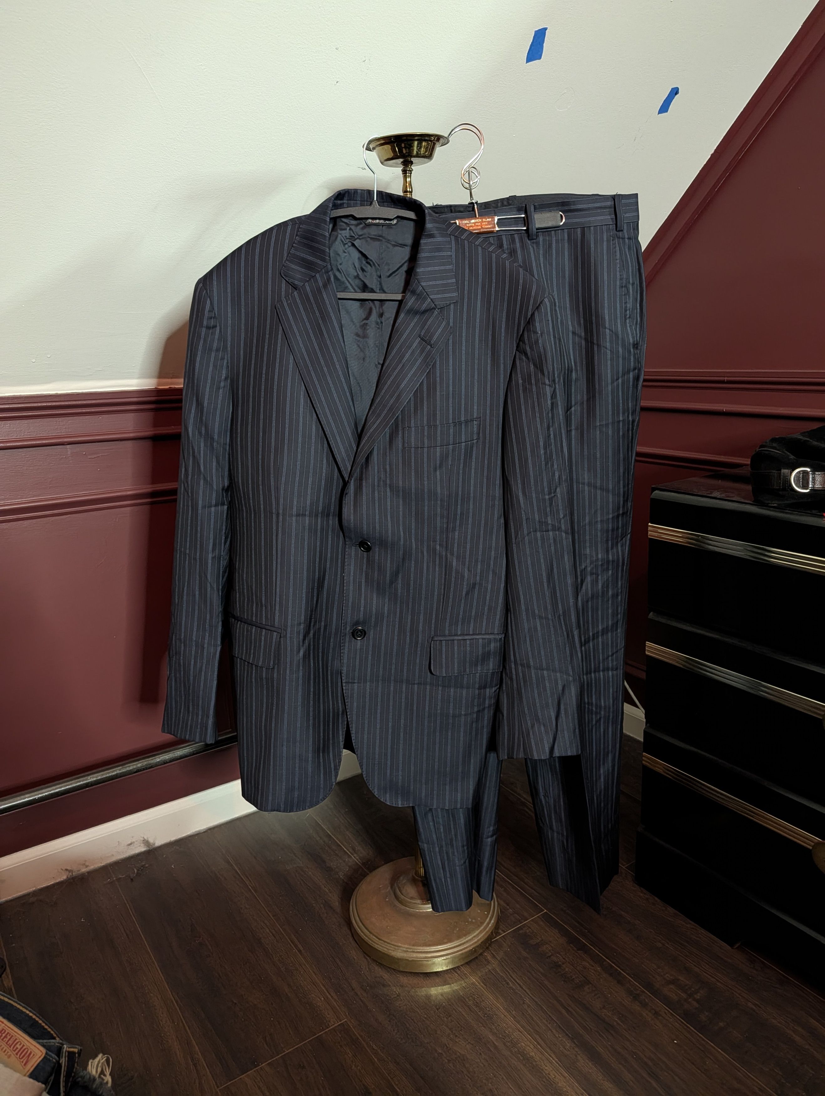 Piattelli Angelico Super 140s wool navy pinstriped Barney's suit Size 42L - 1 Thumbnail