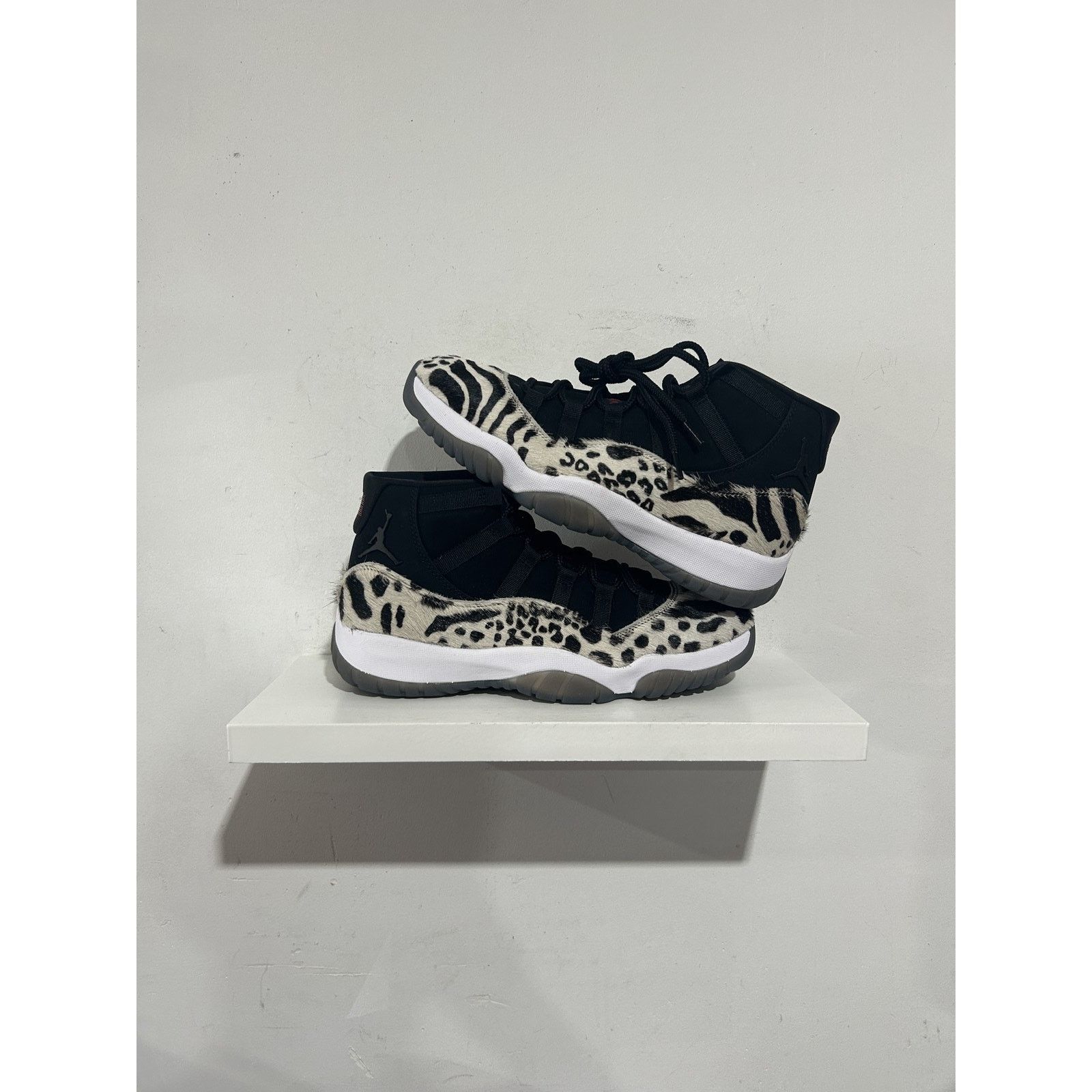 Jordan Brand JORDAN 11 RETRO ANIMAL INSTINCT SIZE 12W (10.5M) NEW Size US 10.5 / EU 43-44 - 1 Thumbnail