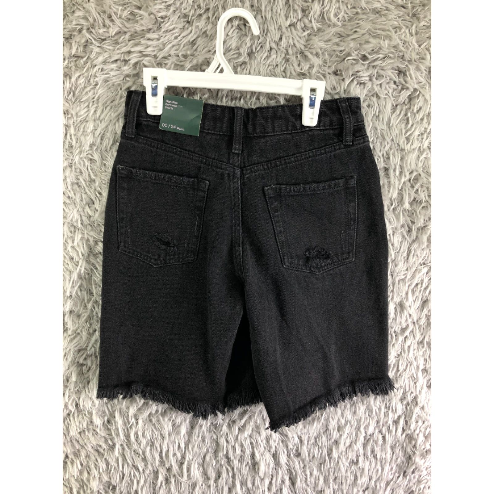 Vintage Wild Fable High Rise Bermuda Button Fly Shorts Womens Size 00 Black Denim Size 24" / US 00 / IT 34 - 5 Thumbnail