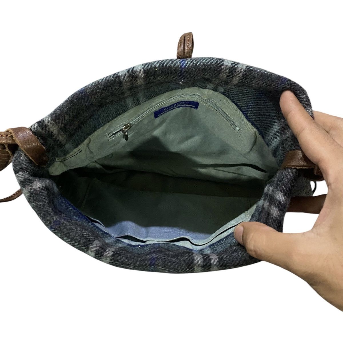 Burberry Burberry Blue Label Vintage Crossbody Bag Size ONE SIZE - 9 Thumbnail