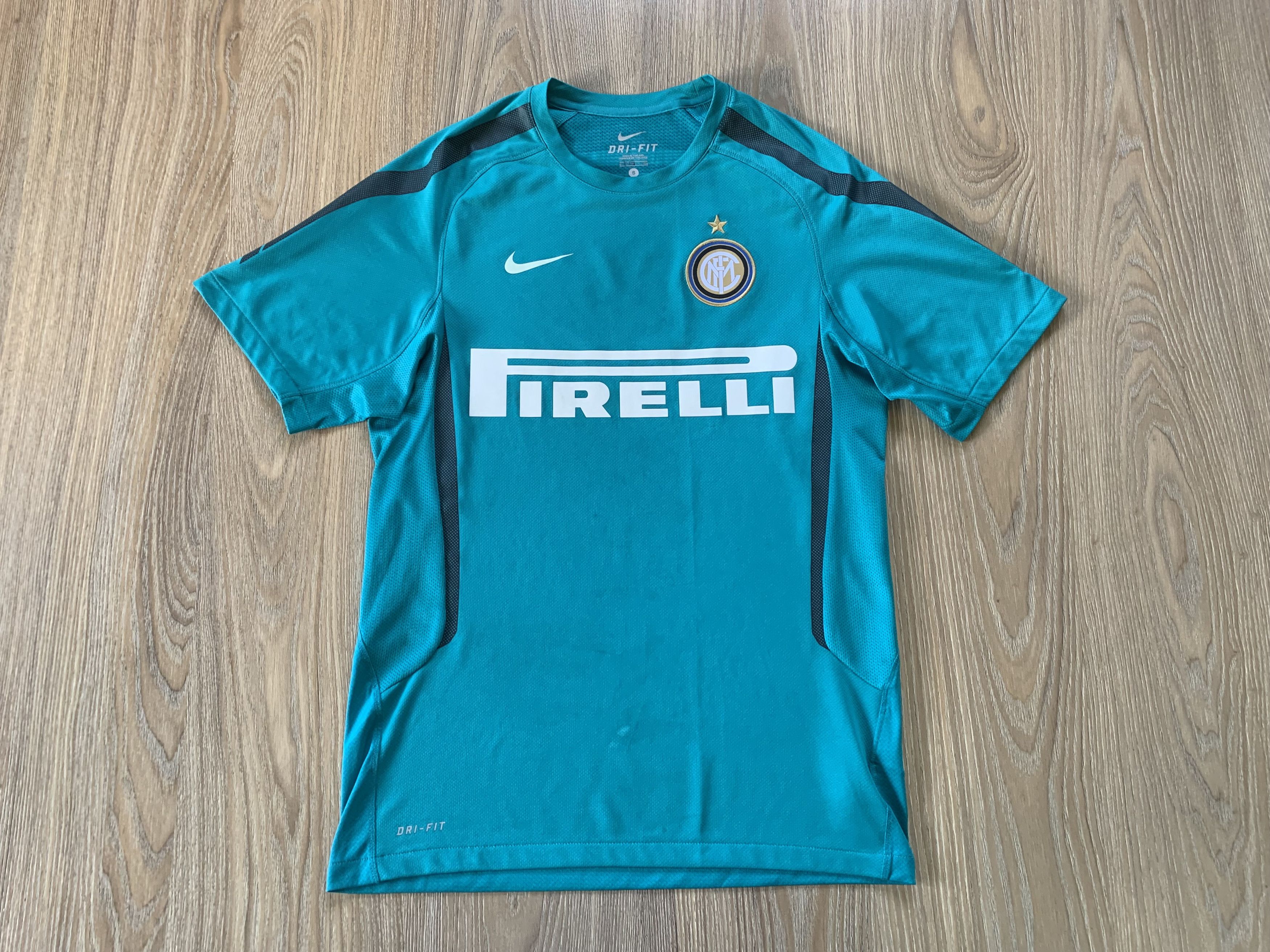 Nike Vintage Nike Inter Milan Training Shirt Size US S / EU 44-46 / 1 - 3 Thumbnail
