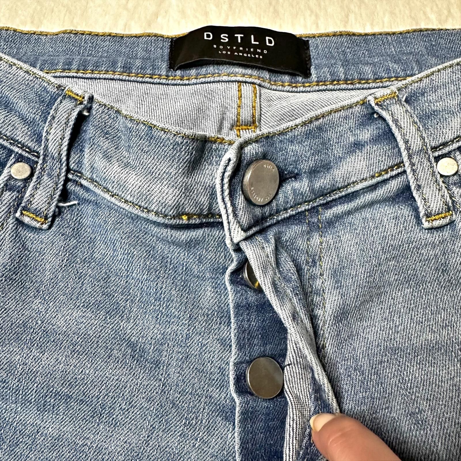 DSTLD × Designer DSTLD Boyfriend Jeans Women’s 28 Light Wash Blue Relaxed Fit Size 28" / US 6 / IT 42 - 5 Thumbnail