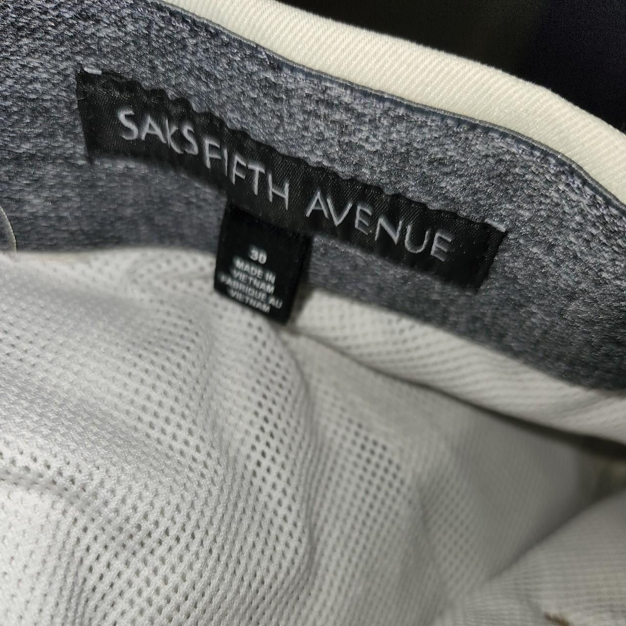 Designer × Saks Fifth Avenue Saks Fifth Ave Size 30 Cream Color/(khaki-ish) shorts Size US 30 / EU 46 - 3 Thumbnail