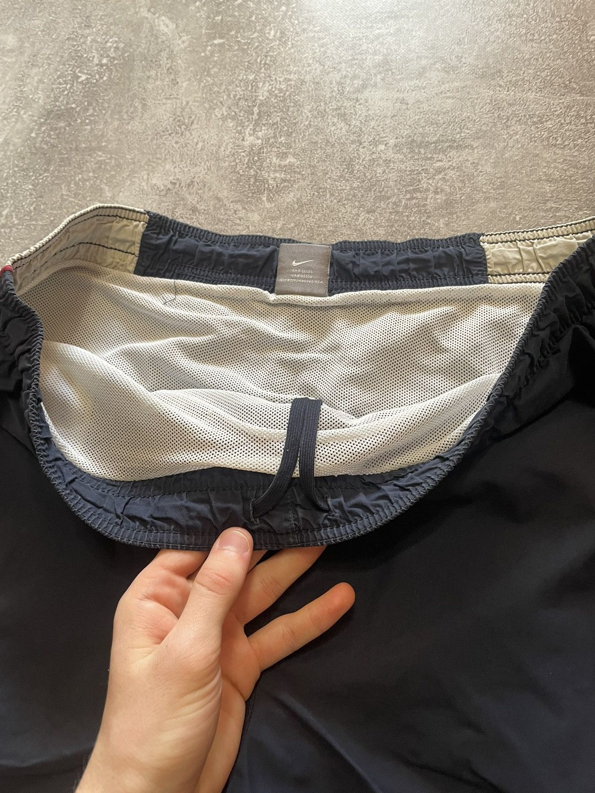 Nike × Vintage Vintage Nike Shorts Small Swoosh Logo Y2K Size L Size US 34 / EU 50 - 4 Thumbnail