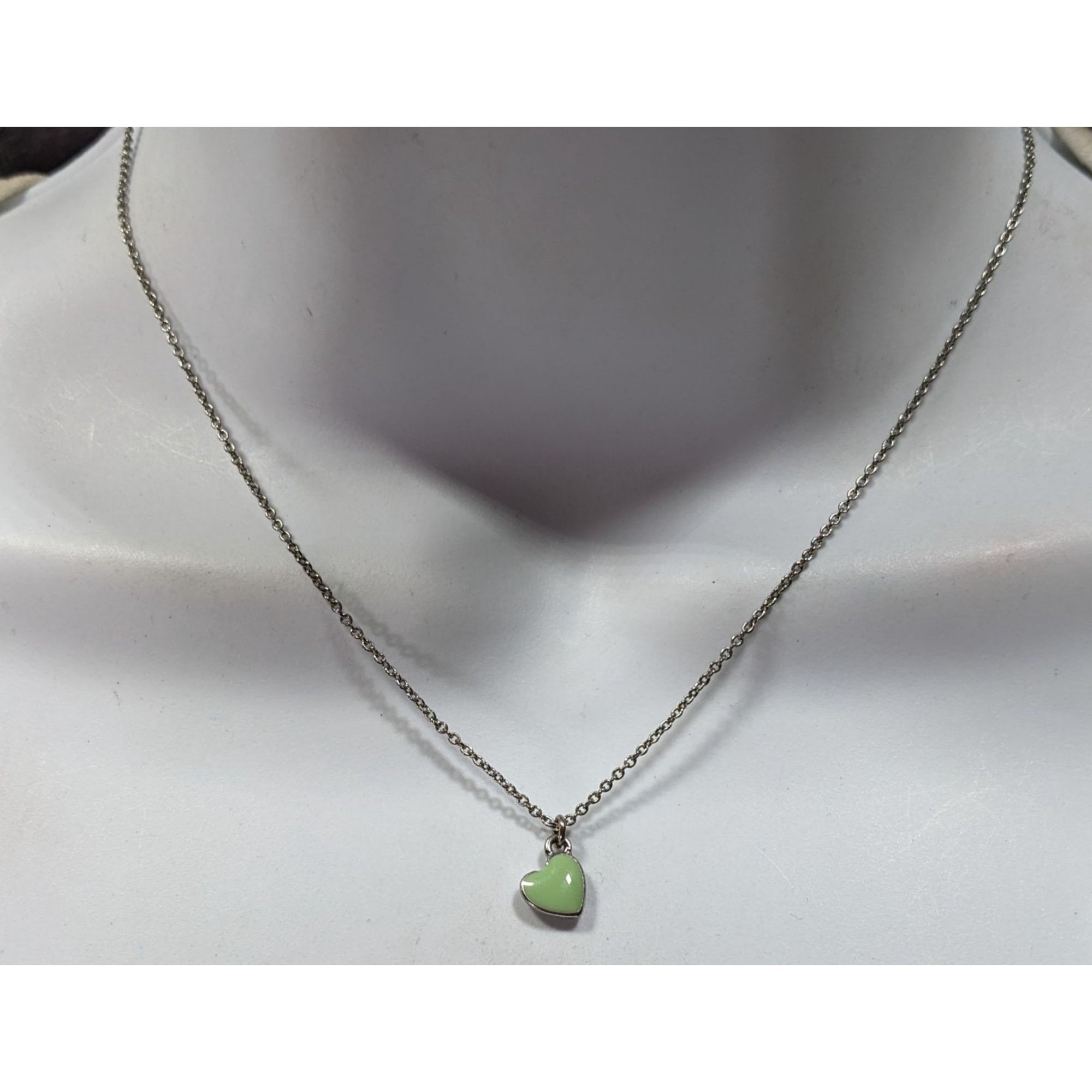 Other Minimalist Mint Green Heart Pendant Necklace Size ONE SIZE - 4 Thumbnail