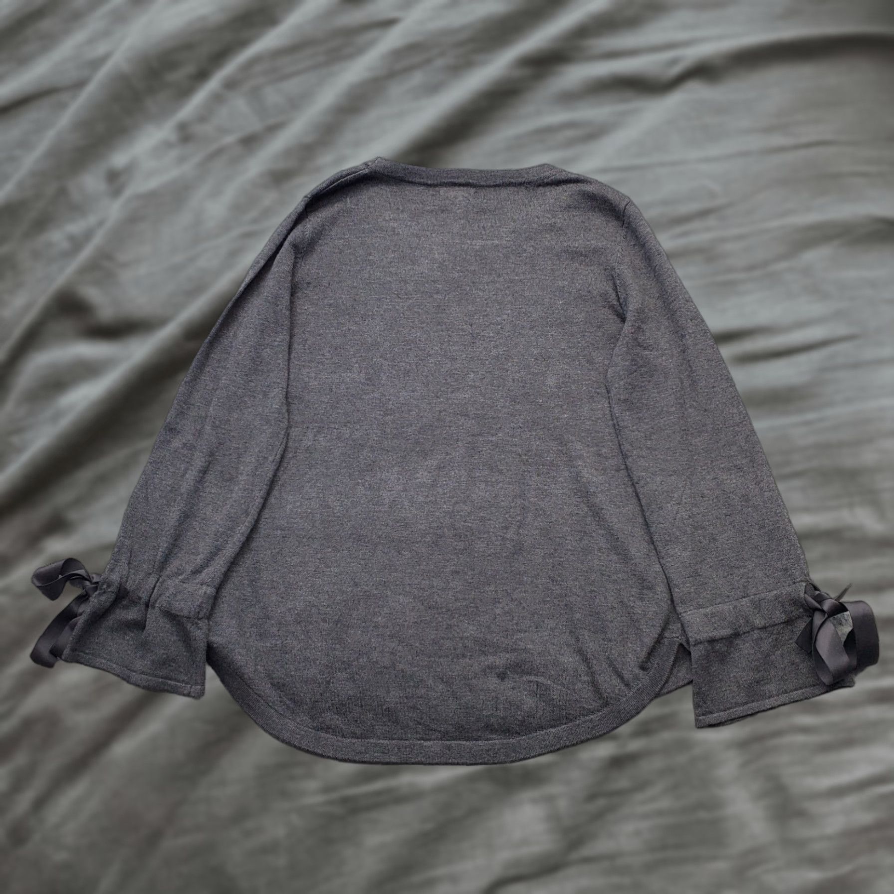 Vintage Max Studio Sweater Womens Size M Gray Knit Curved Hem Tie Bell Sleeve Pullover Size M / US 6-8 / IT 42-44 - 1 Thumbnail