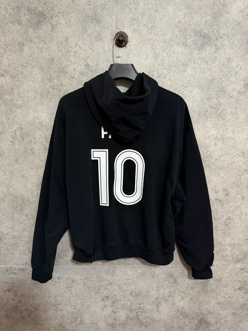 Balenciaga Balenciaga Manchester United embroidered zipper hoodie swe Size US XS / EU 42 / 0 - 5 Thumbnail