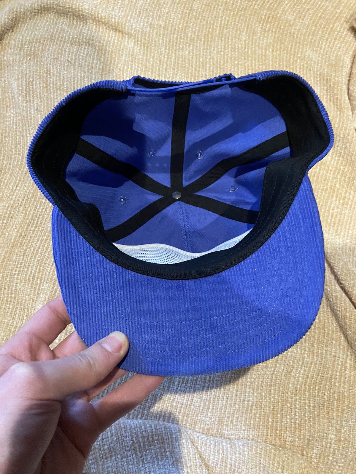 Supreme Supreme Champagne corduroy hat Size ONE SIZE - 4 Thumbnail