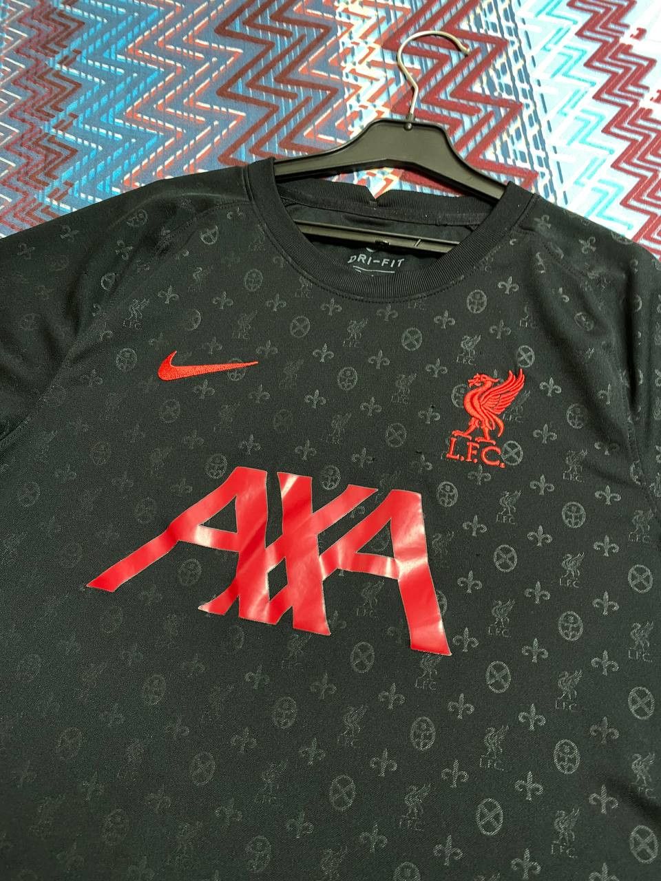 Nike Streetwear Jerseys Nike L.F.C. AXA logo T-Shirt Y2K Vintage Size US S / EU 44-46 / 1 - 4 Thumbnail