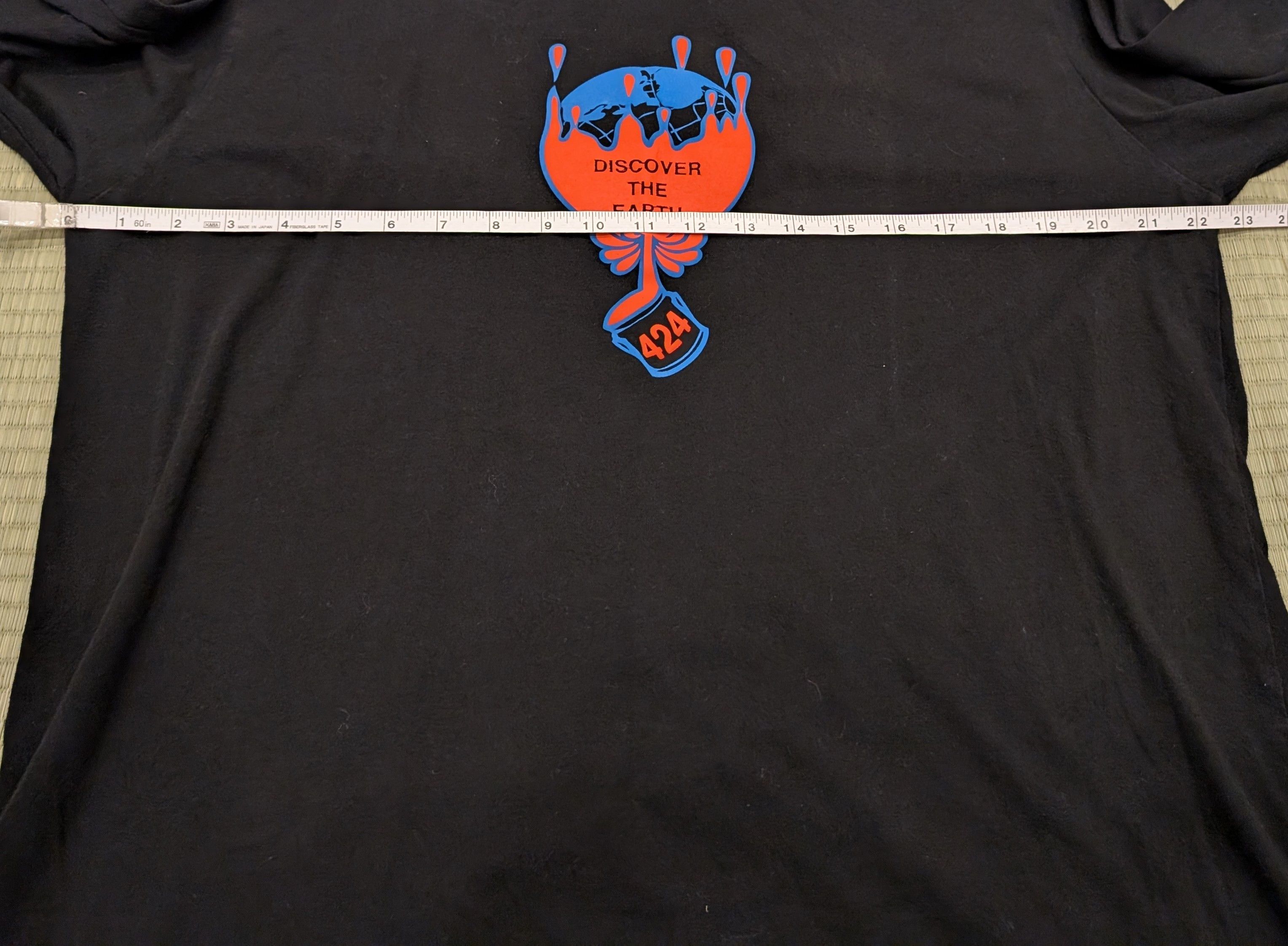 424 424 Discover the Earth Long Sleeve T-shirt Made in USA Size US L / EU 52-54 / 3 - 6 Thumbnail
